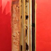 Paravent en bois peint à six panneaux italien du XIXe siècle dans un cadre en bronze doré.