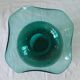 Vase en verre soufflé vert