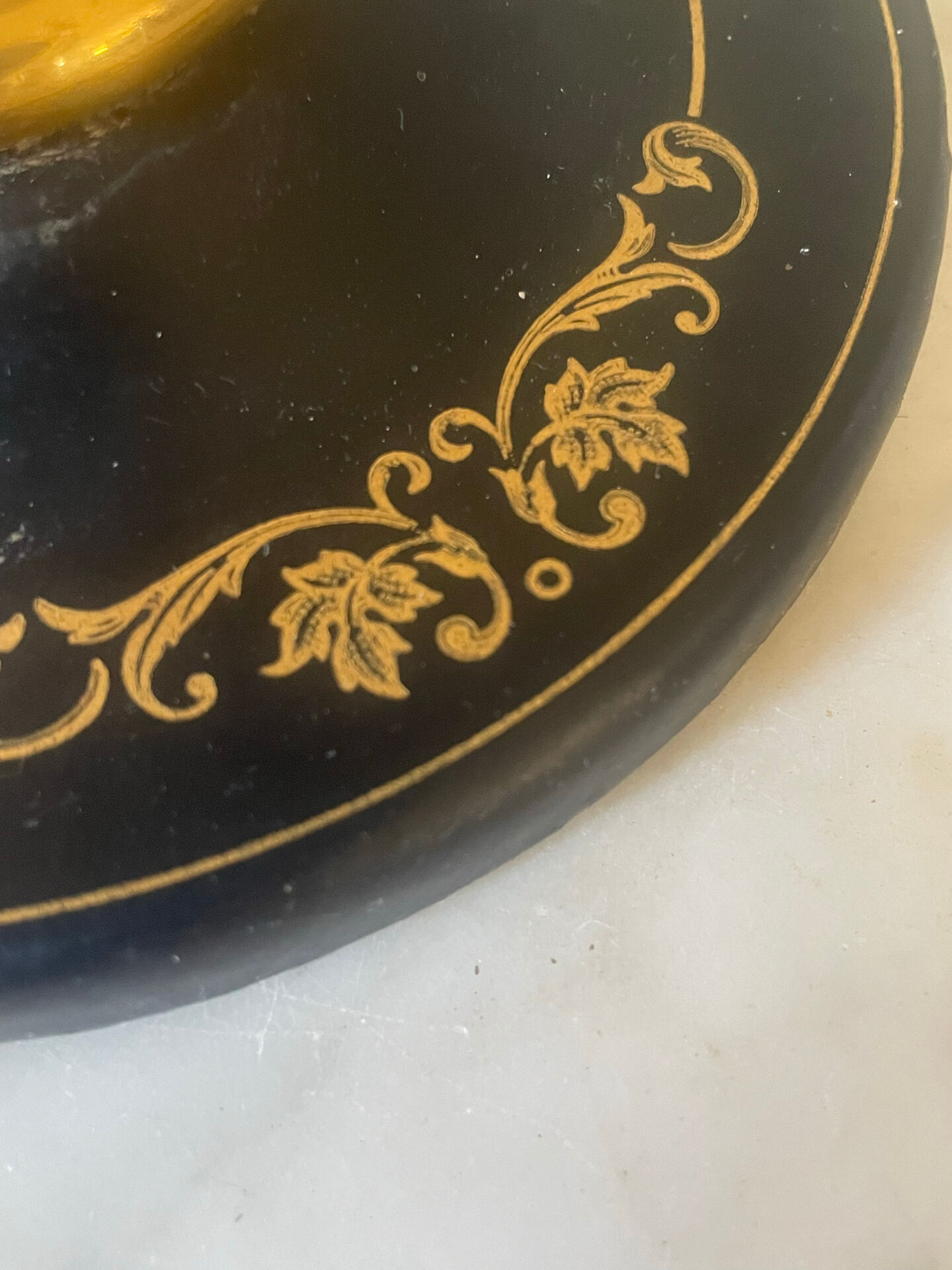 Black leather lamp Le Tanneur