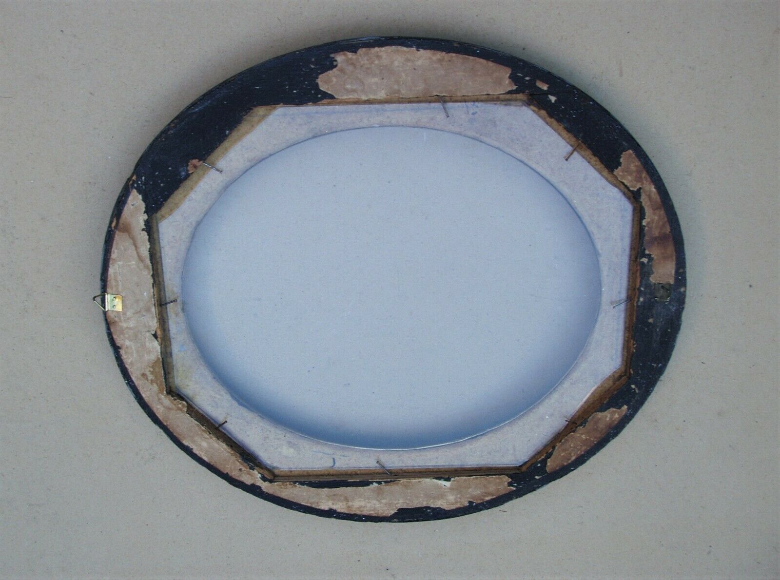Black laqué oval frame with its blown glass - Napoleon III