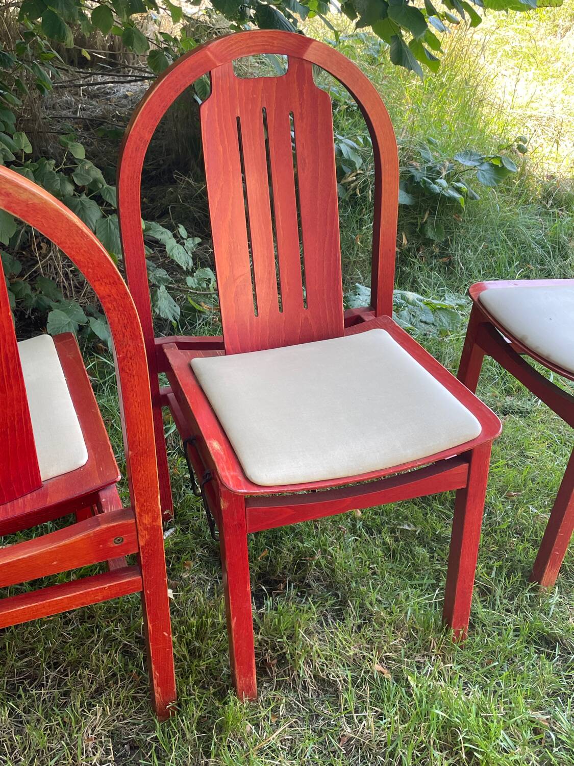 4 chaises bois rouge Baumann Argos