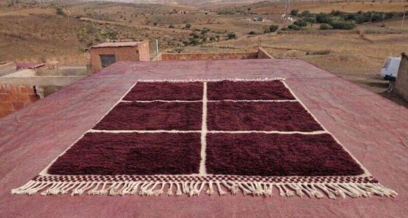 Grand tapis berbère sur mesure authentique bordeaux 3/4 m