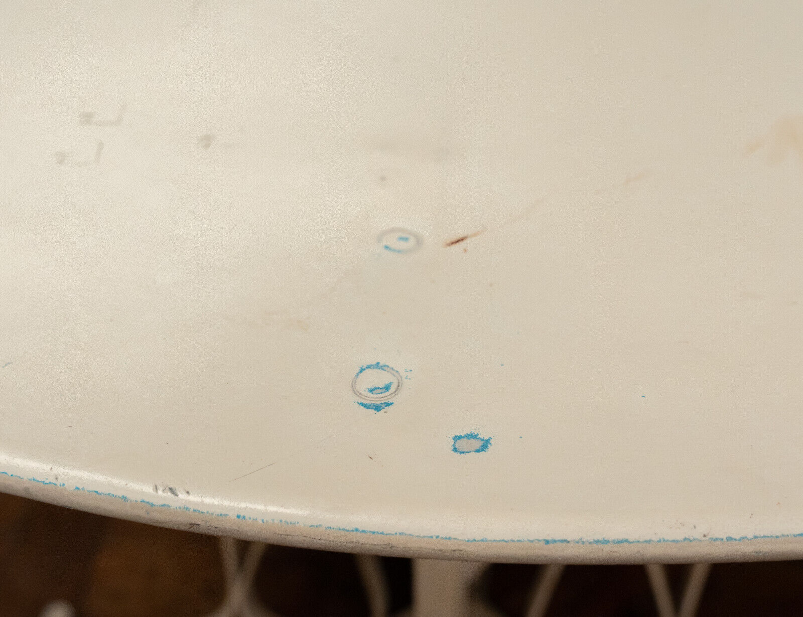 Table in painted sheet metal garden furniture ironwork 1950 base