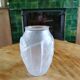 Vase art déco blanc verre dépoli et translucide