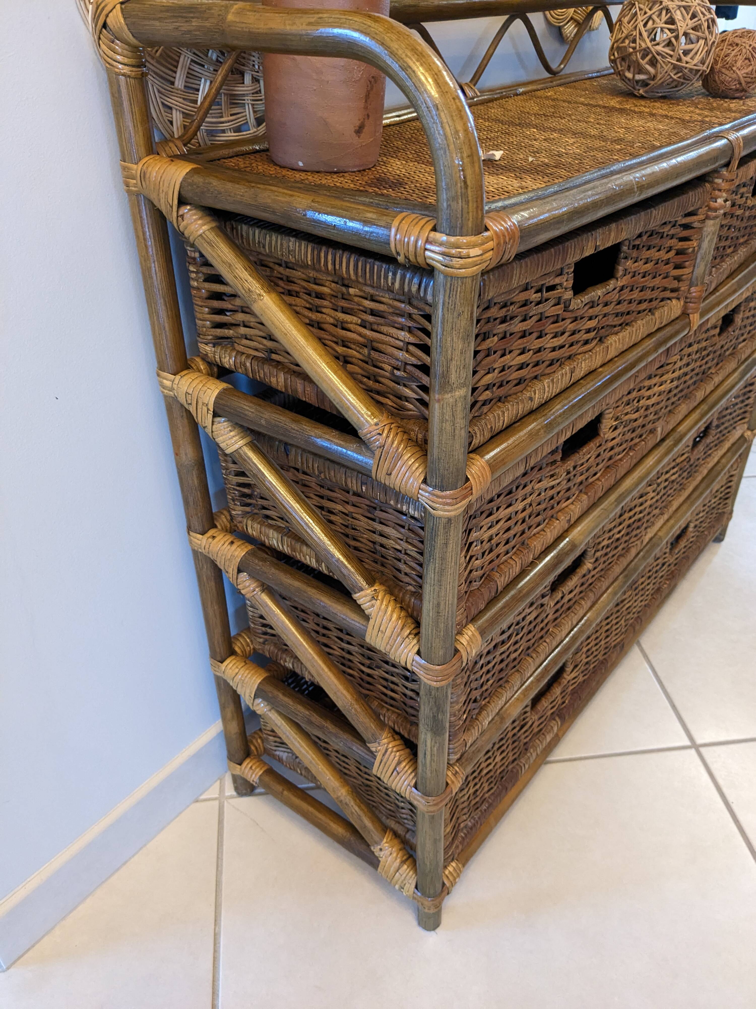 Commode vintage en rotin et osier