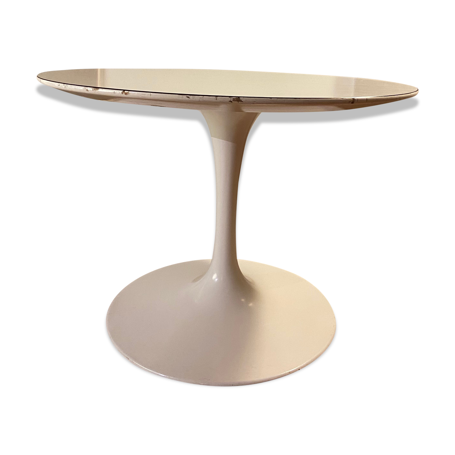 Circular sofa end on white metal leg. XXth work.