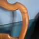 Chaise capitonnée