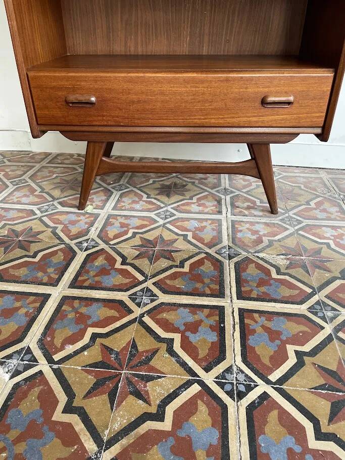 L. Van Teeffelen cupboard