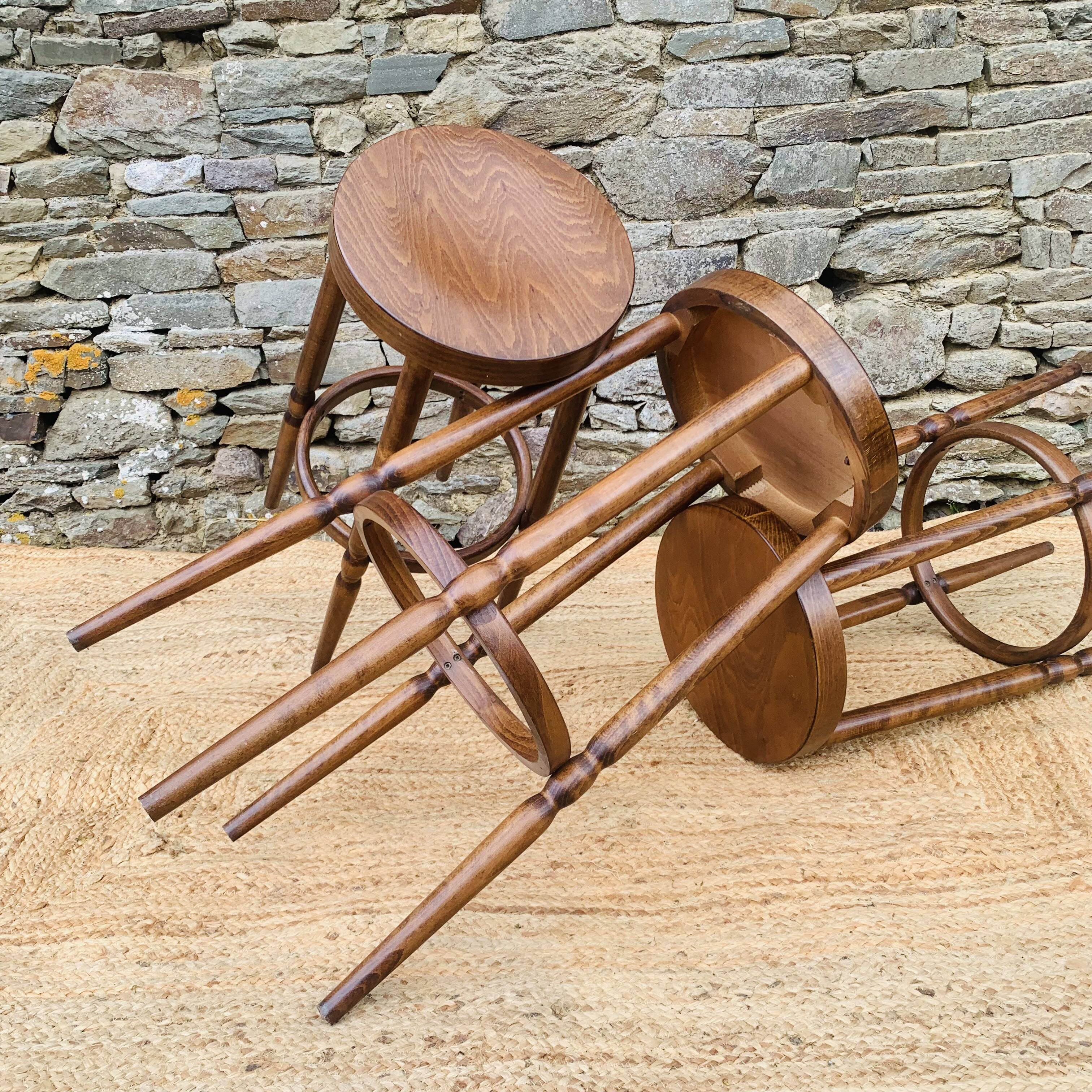 Trio de tabourets hauts de bistrot vintage