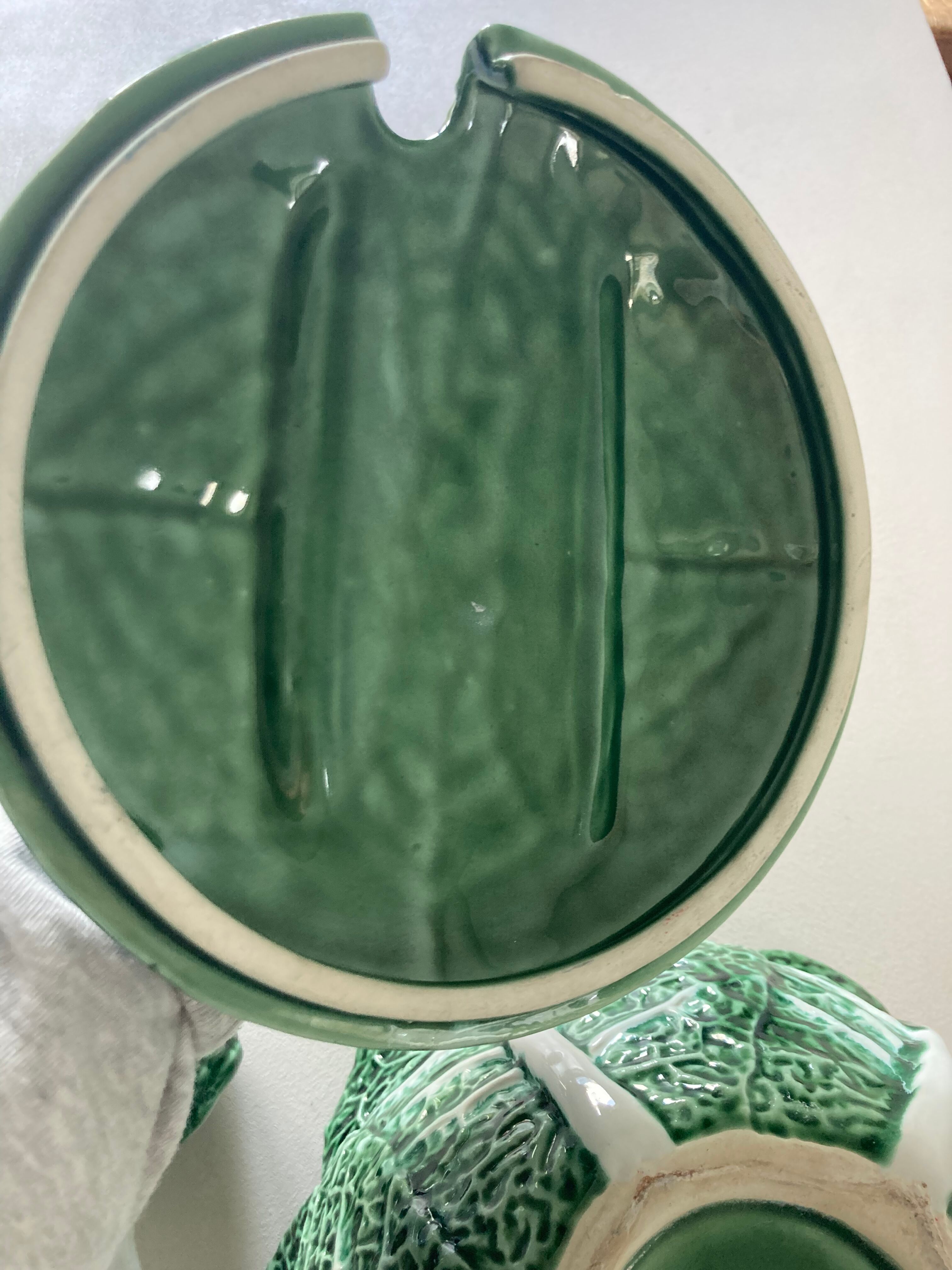 Cabbage tureen in slip 4 pieces