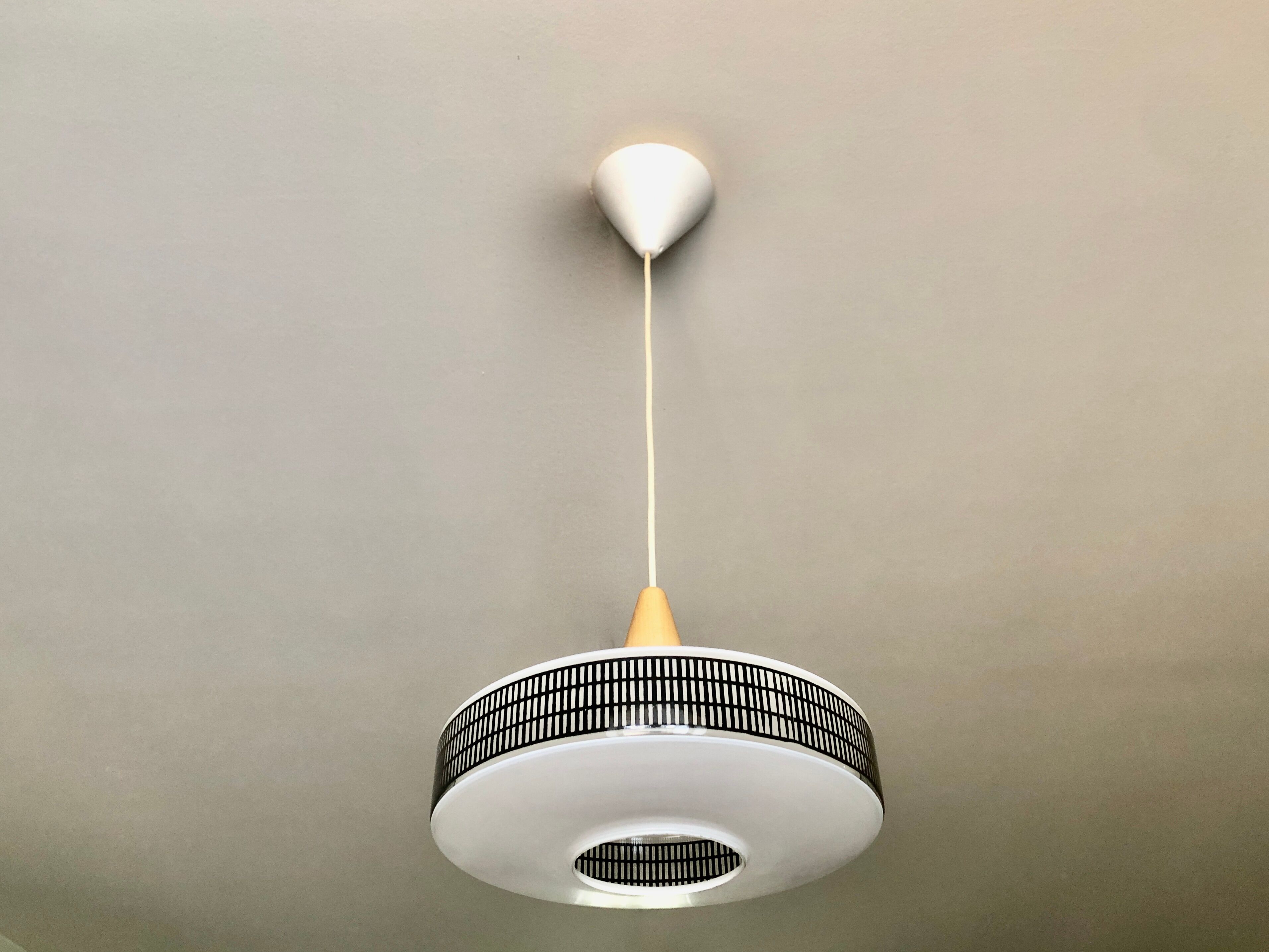 Scandinavian saucer suspension 1960