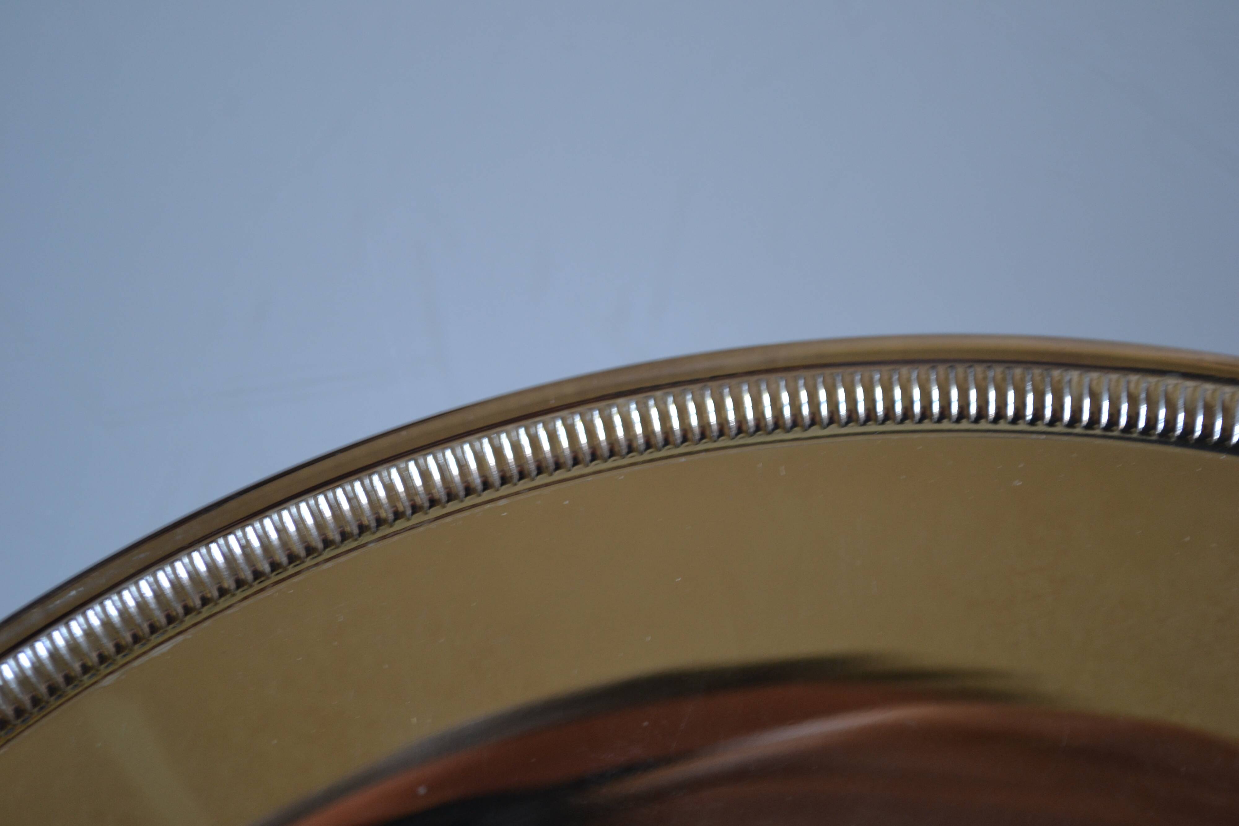 Round silver-plated serving plate or dish, diameter 30 cm.