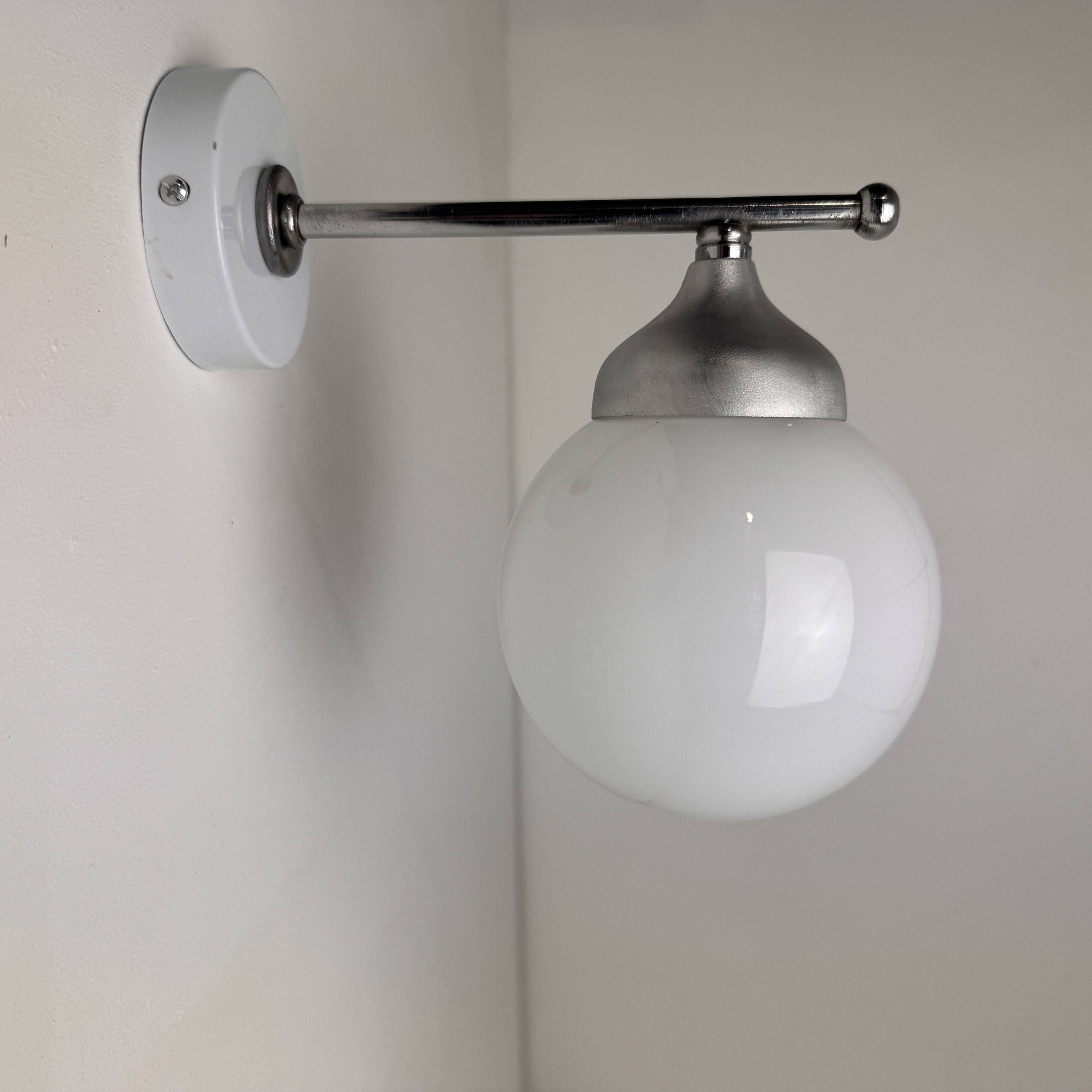 VINTAGE METAL AND OPALINE WALL LIGHT