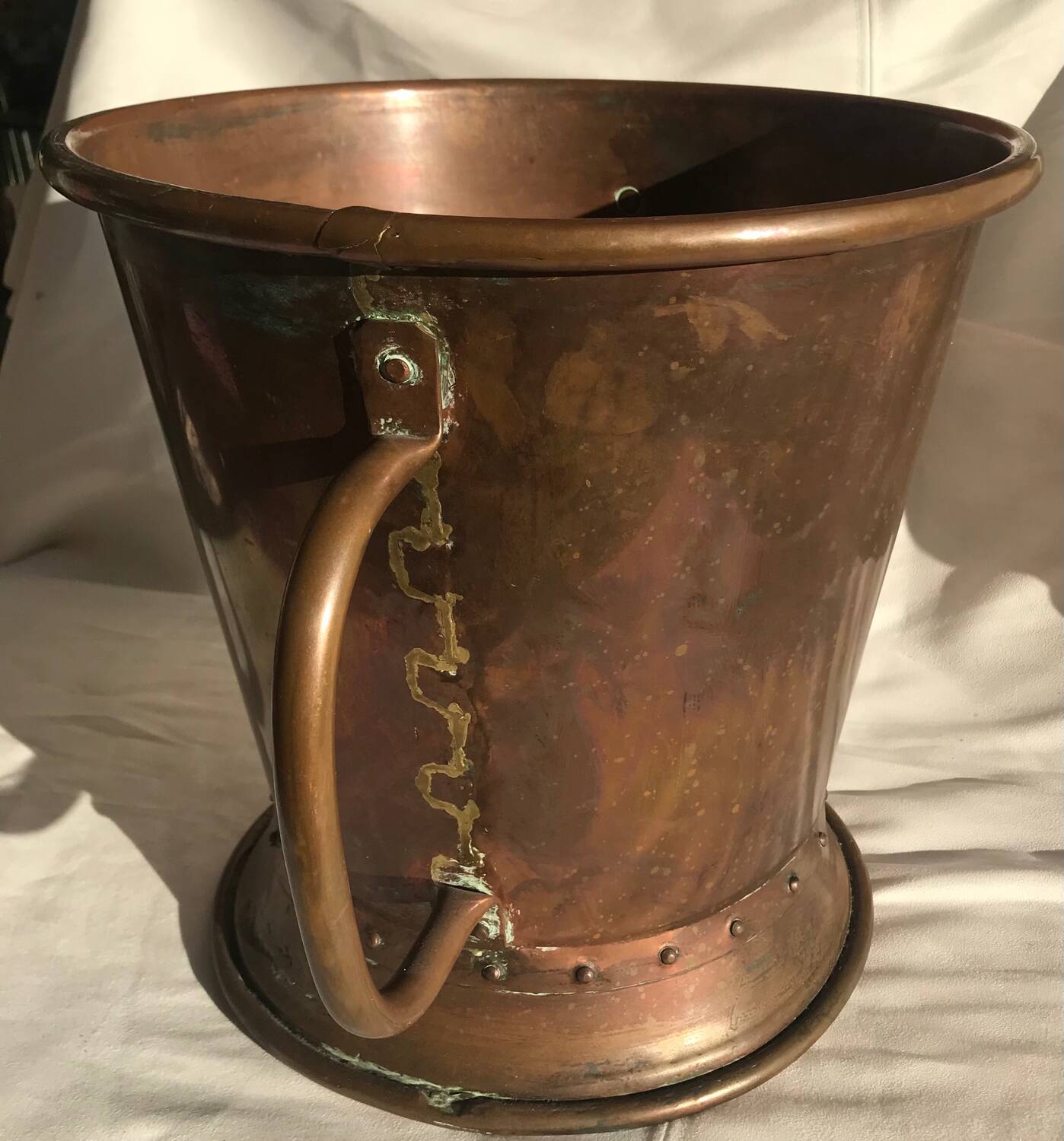Copper plant pot with side handles