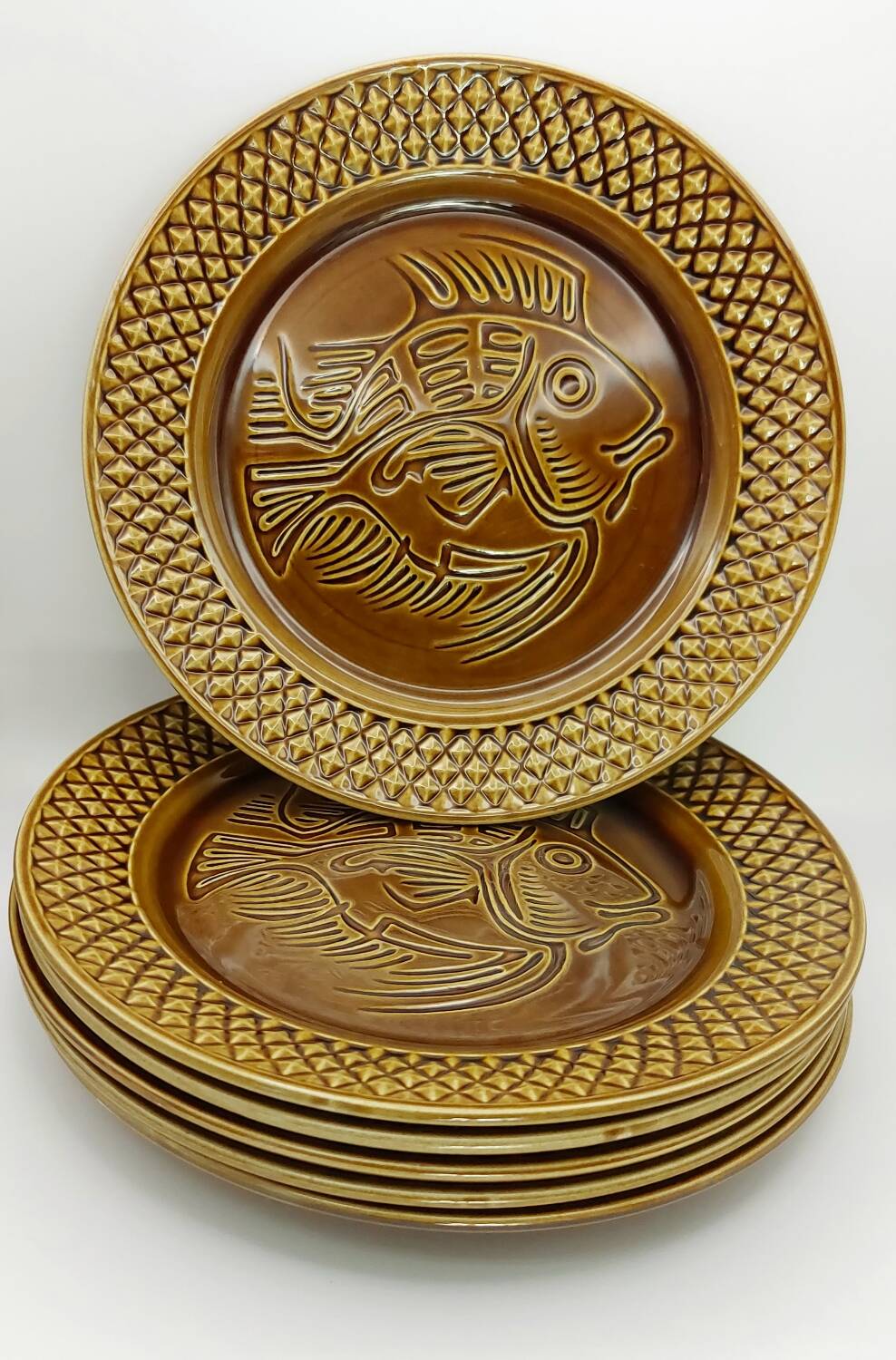 Digoin Sarreguemines fish dinner plates
