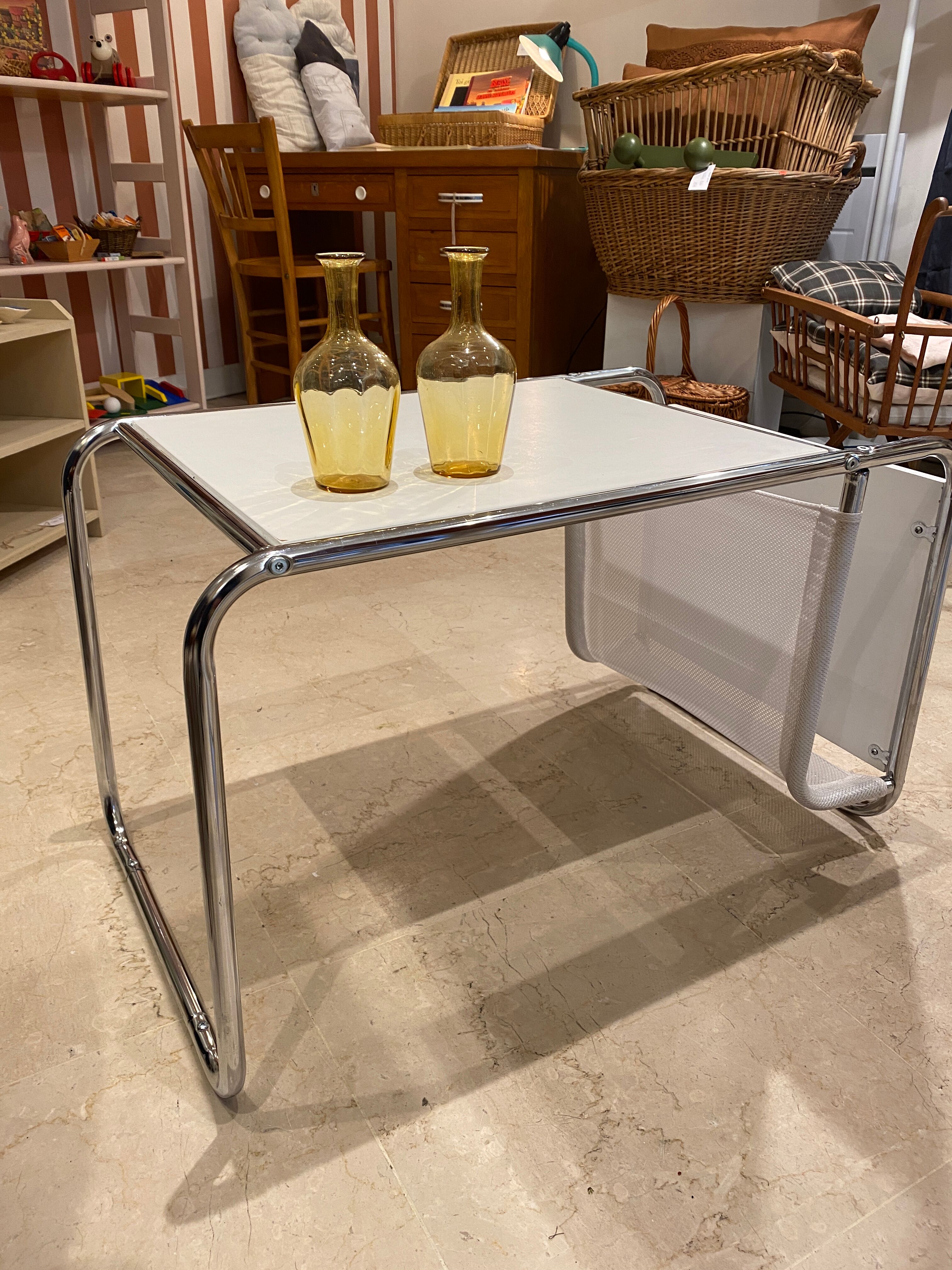 Side table magazine holders