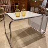 Table d'appoint porte-revues