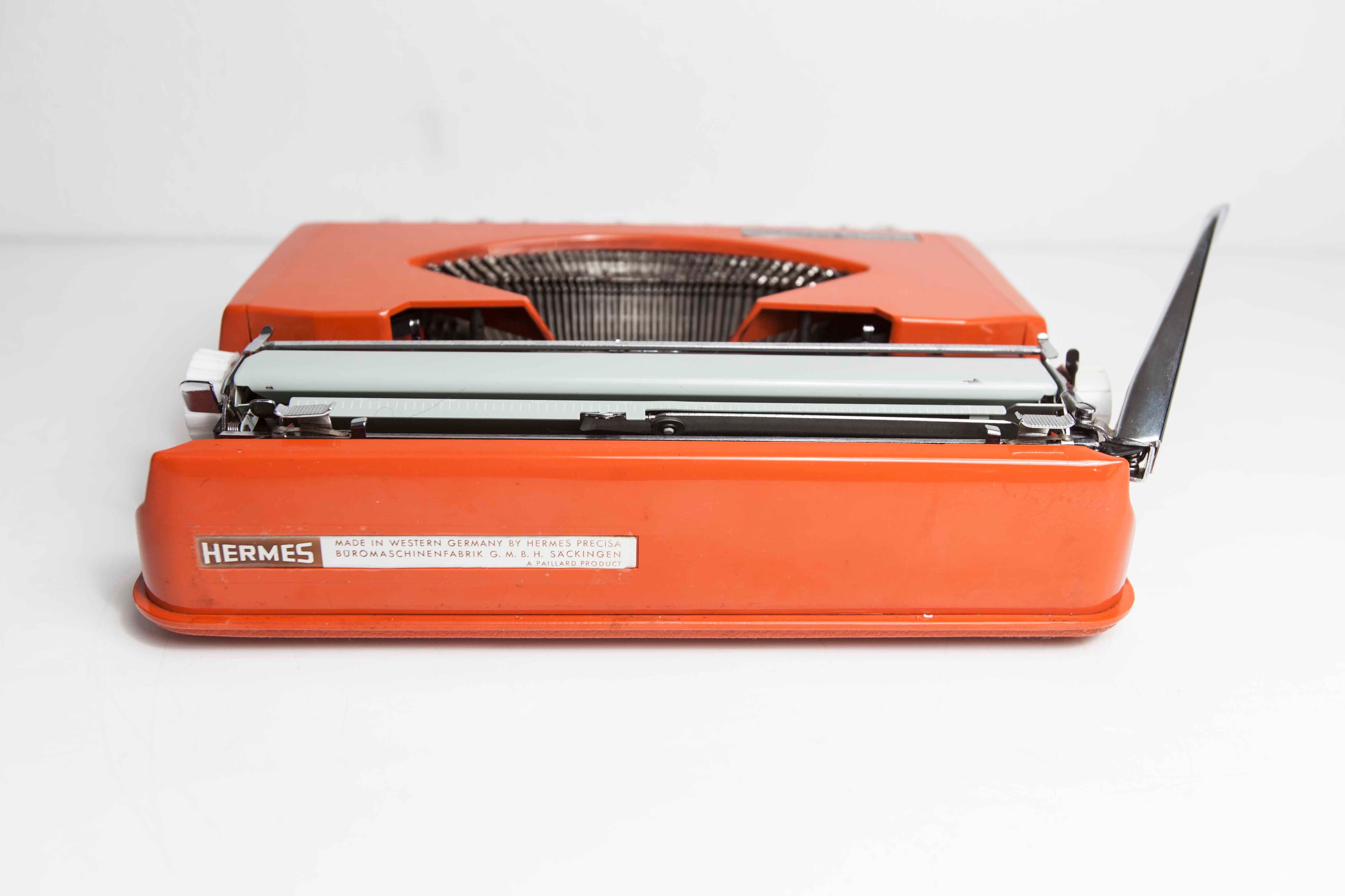 Hermès Baby 1972 new ribbon typewriter