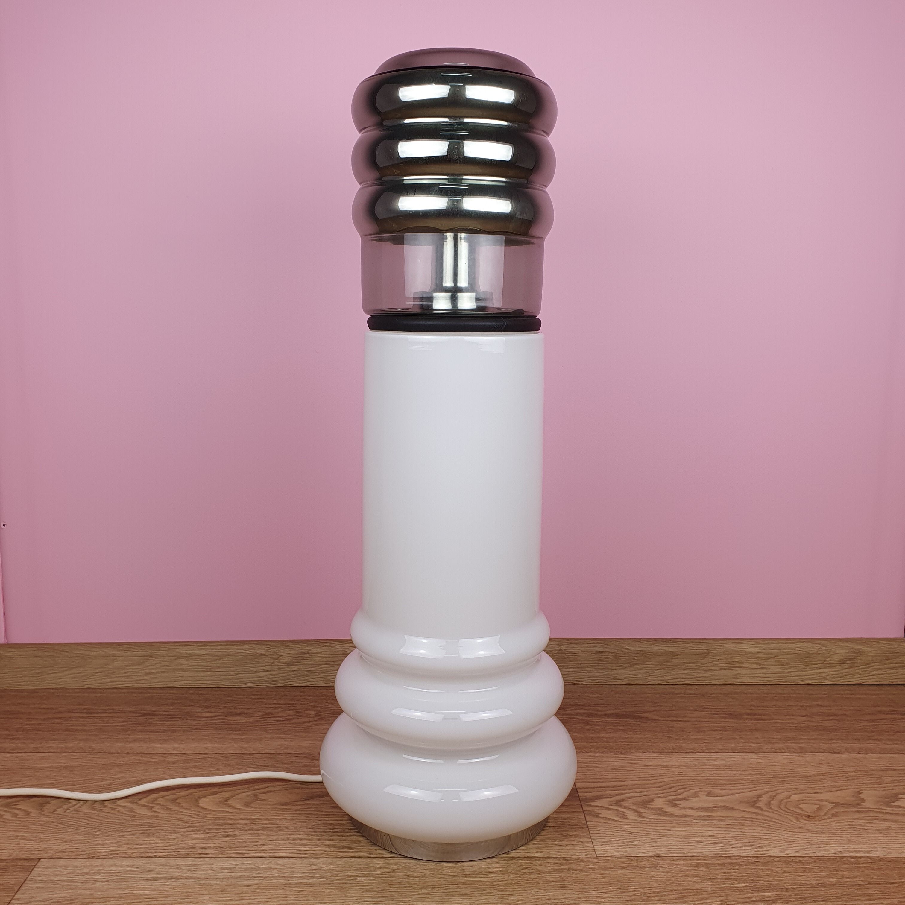 Lampadaire en verre opalin du milieu du siècle de Peil & Putzler, Allemagne, années 1960