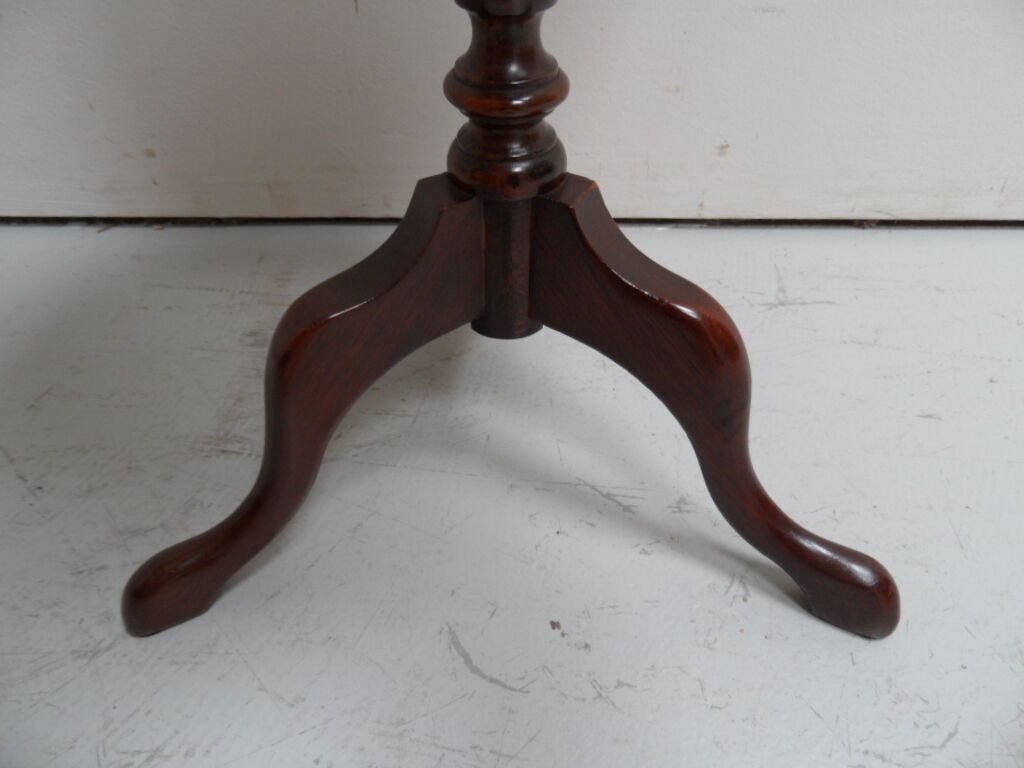 Table d'appoint ronde en acajou vintage