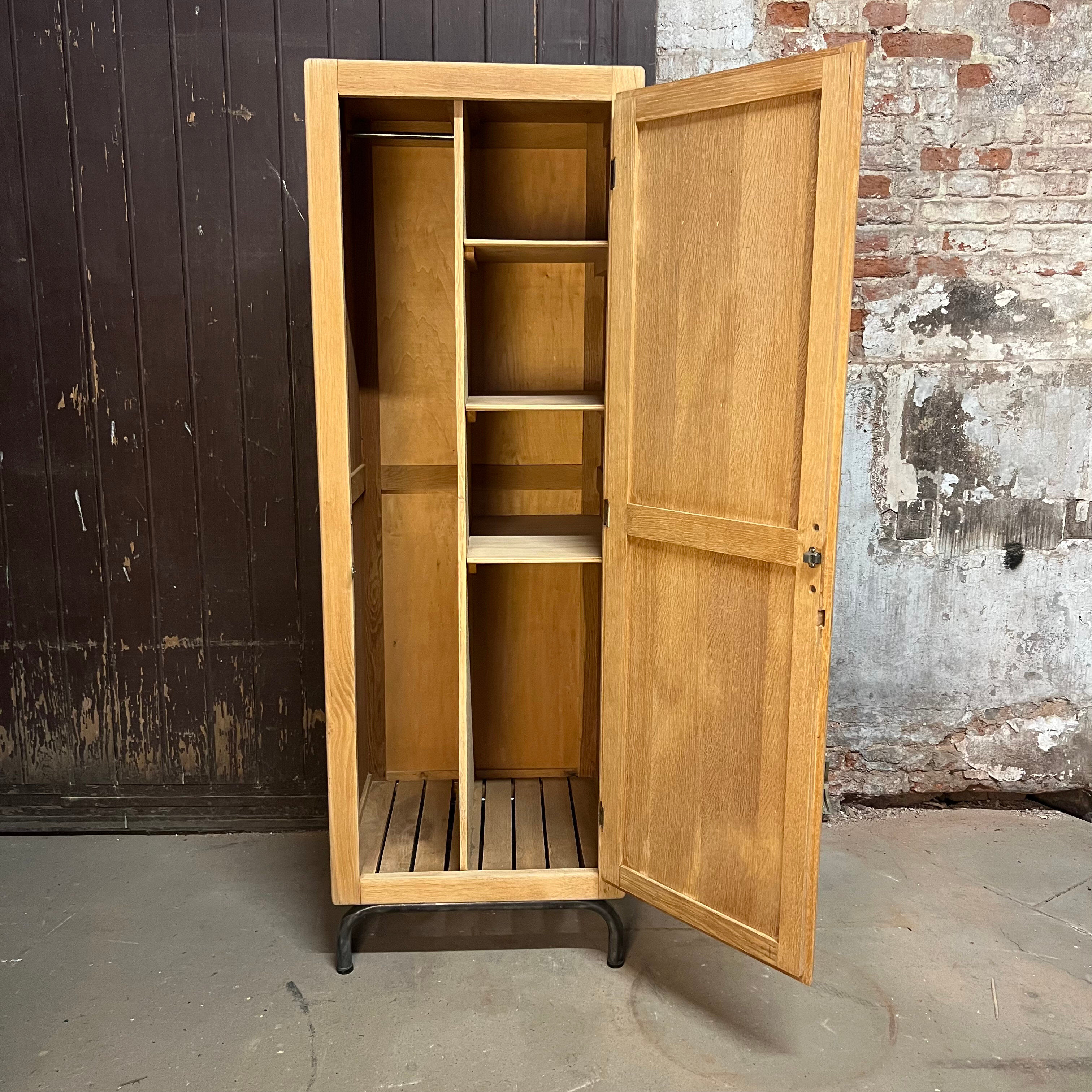 Internship wardrobe in the style of Jacques Hitier