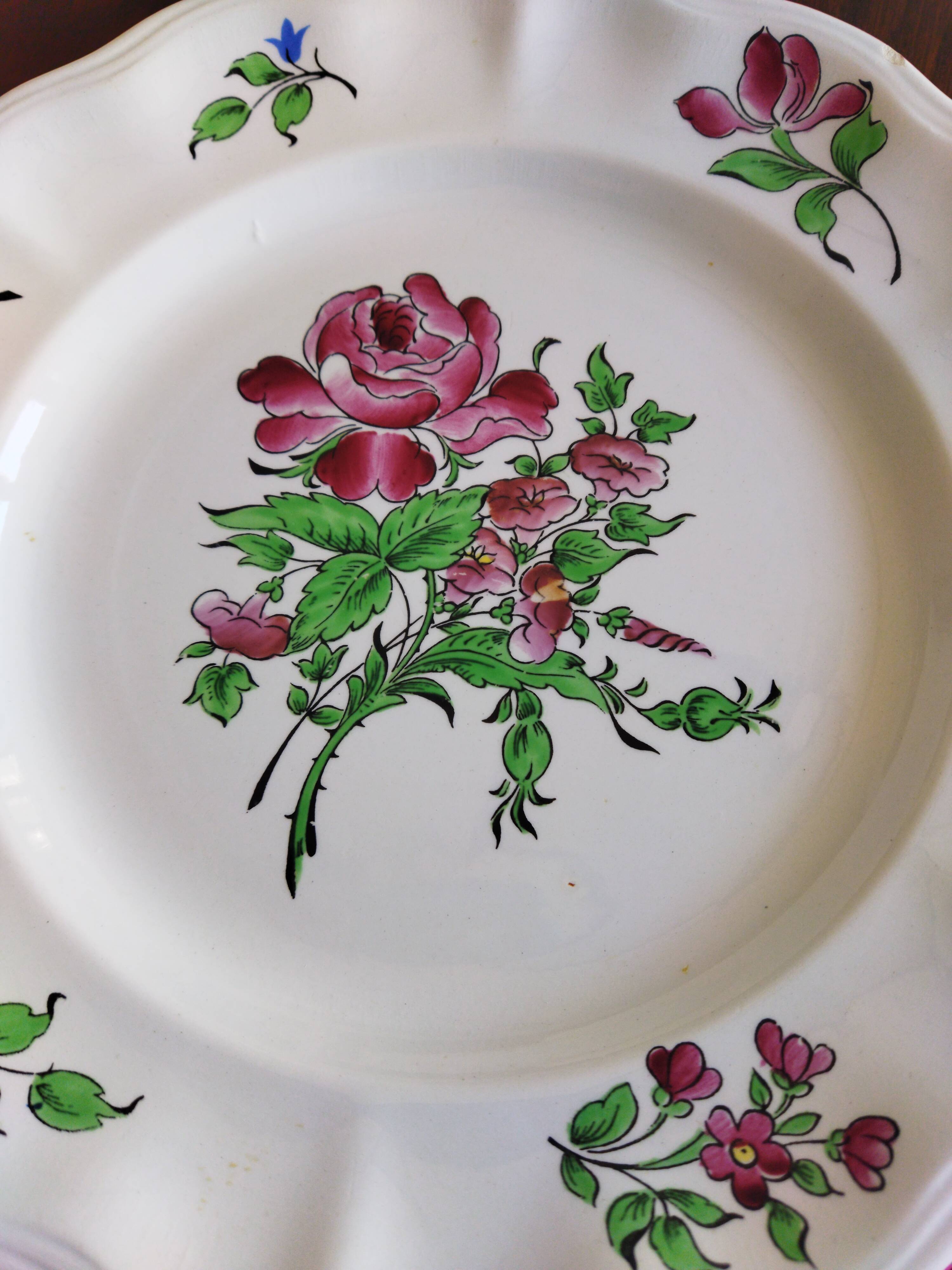 4 assiettes plates "Réverbère fin" KG Lunéville