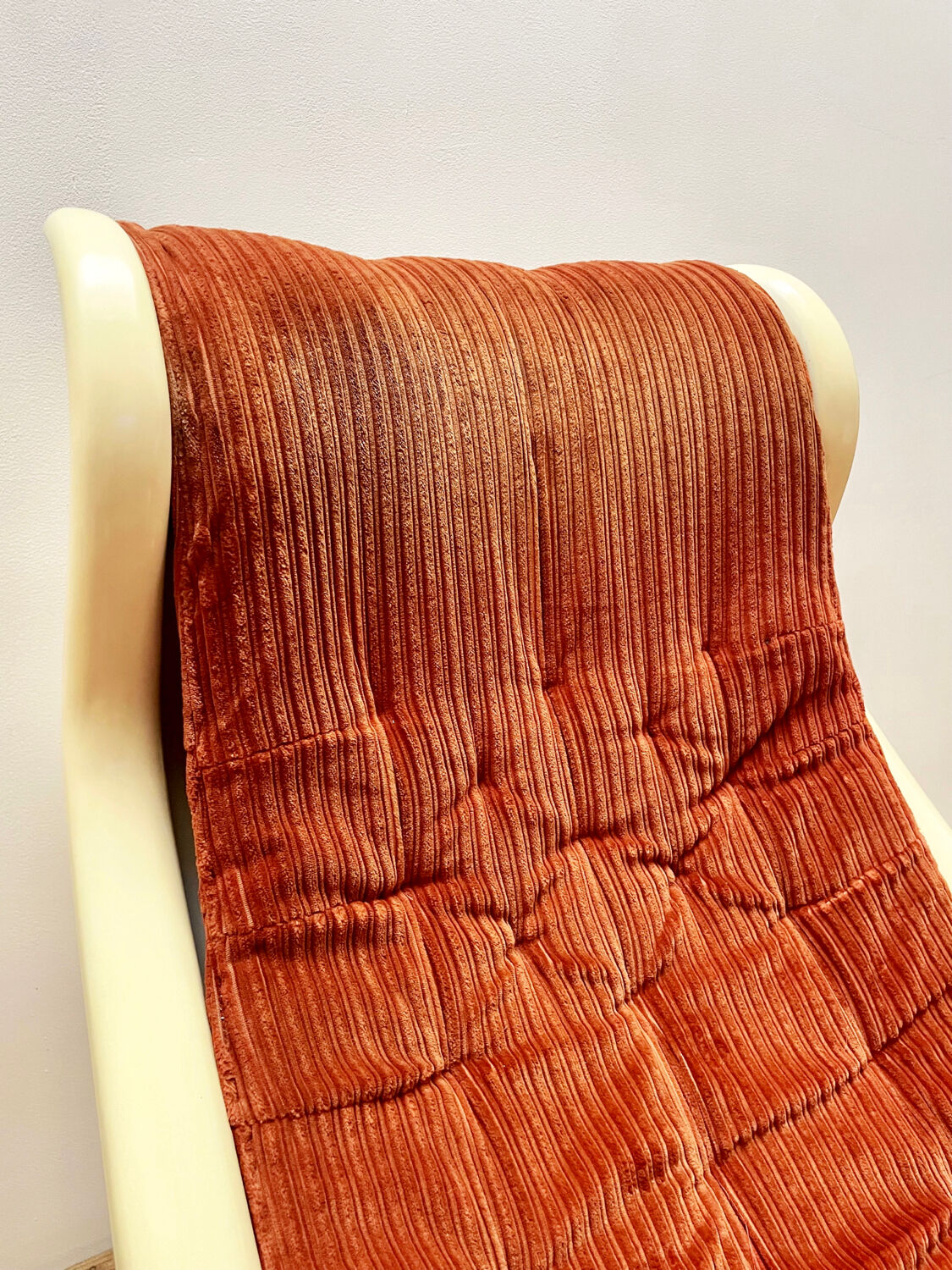 Armchair vintage/space age 70s