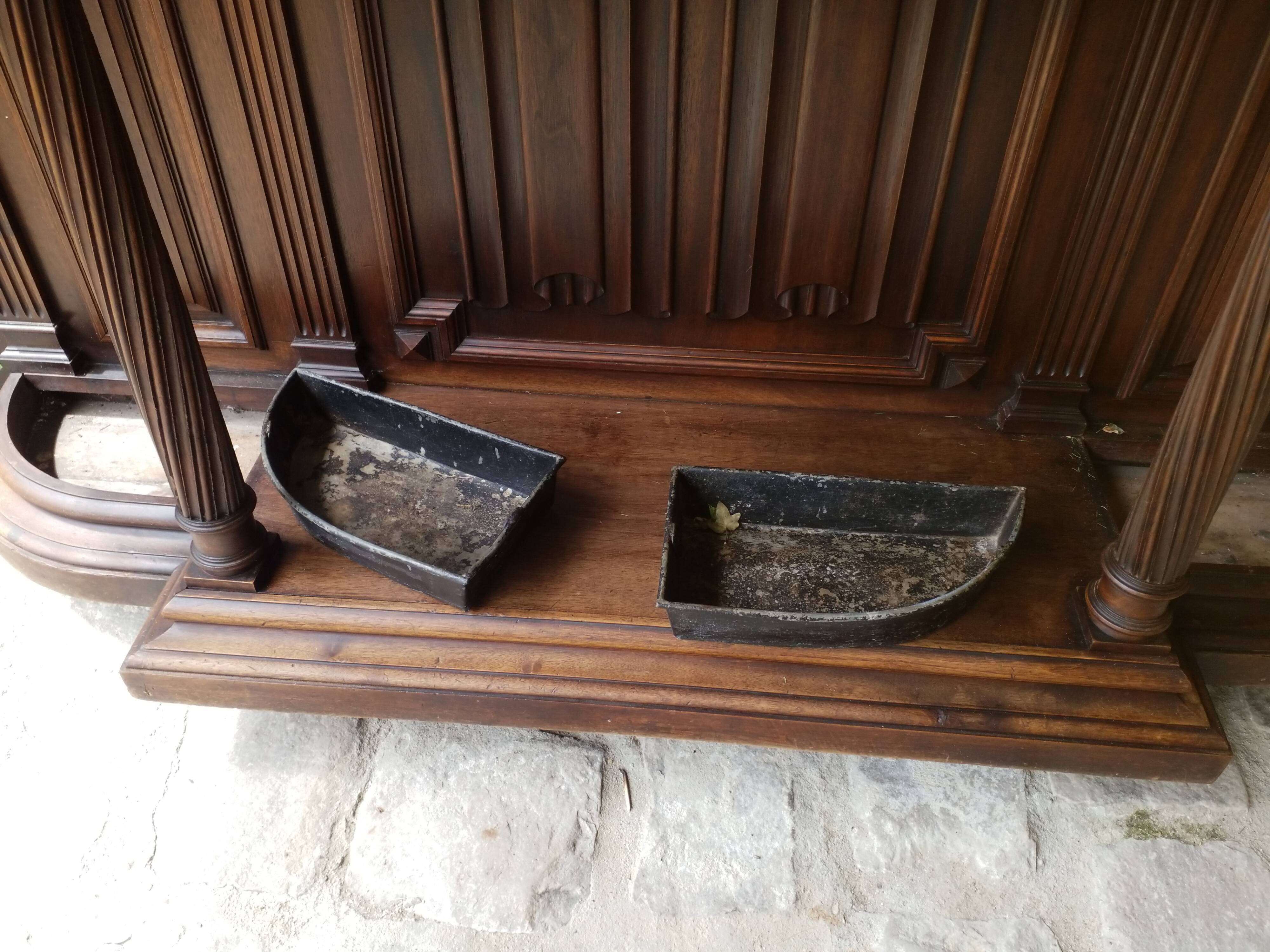 Cloakroom coat rack