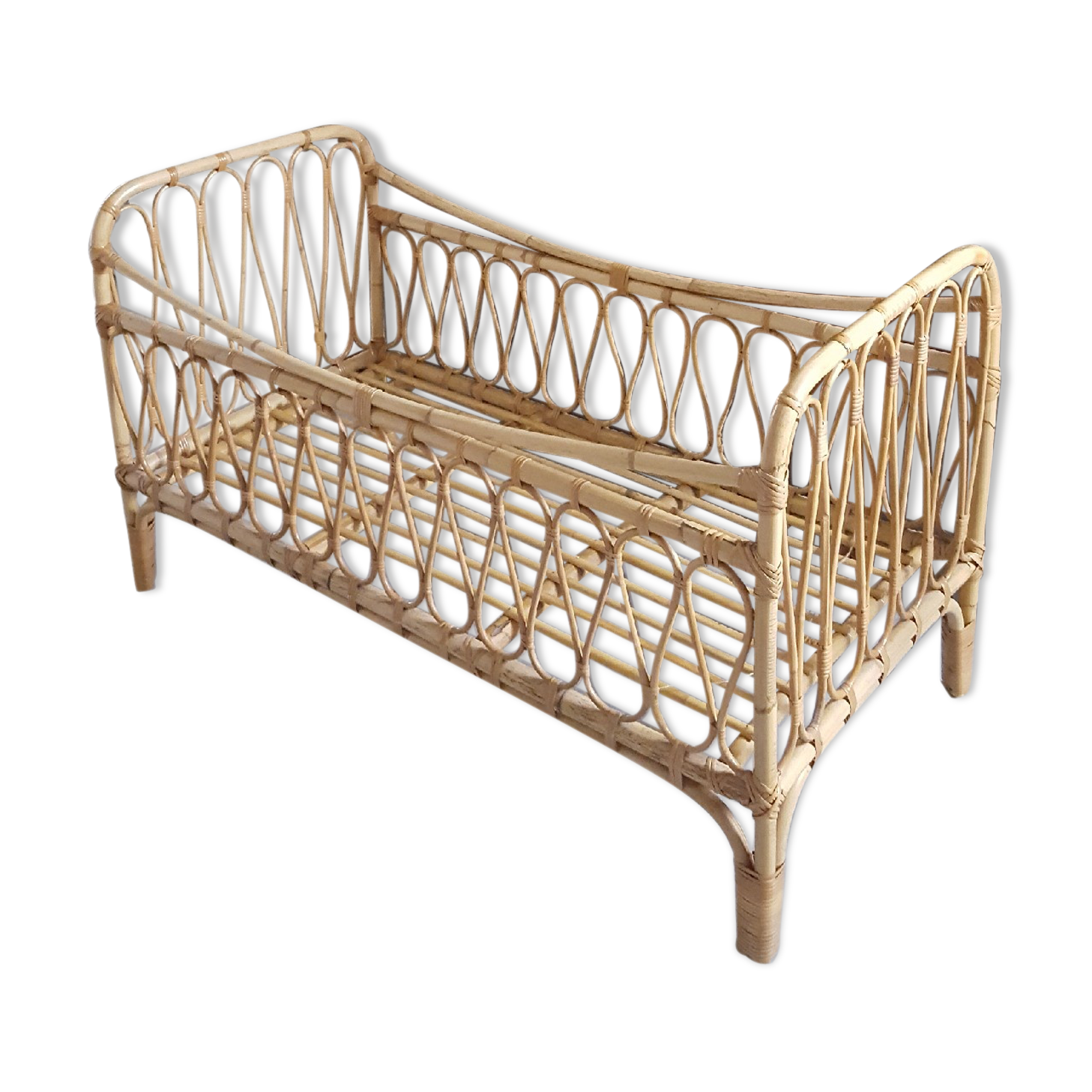 Rattan child bed