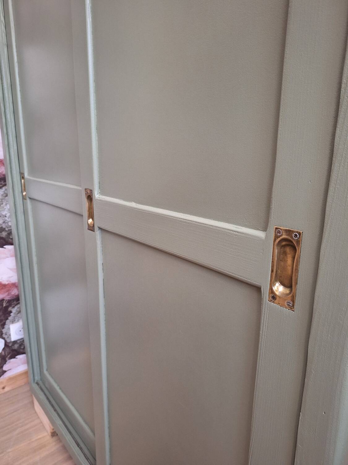 Sliding door wardrobe