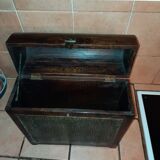 Vertical wooden box