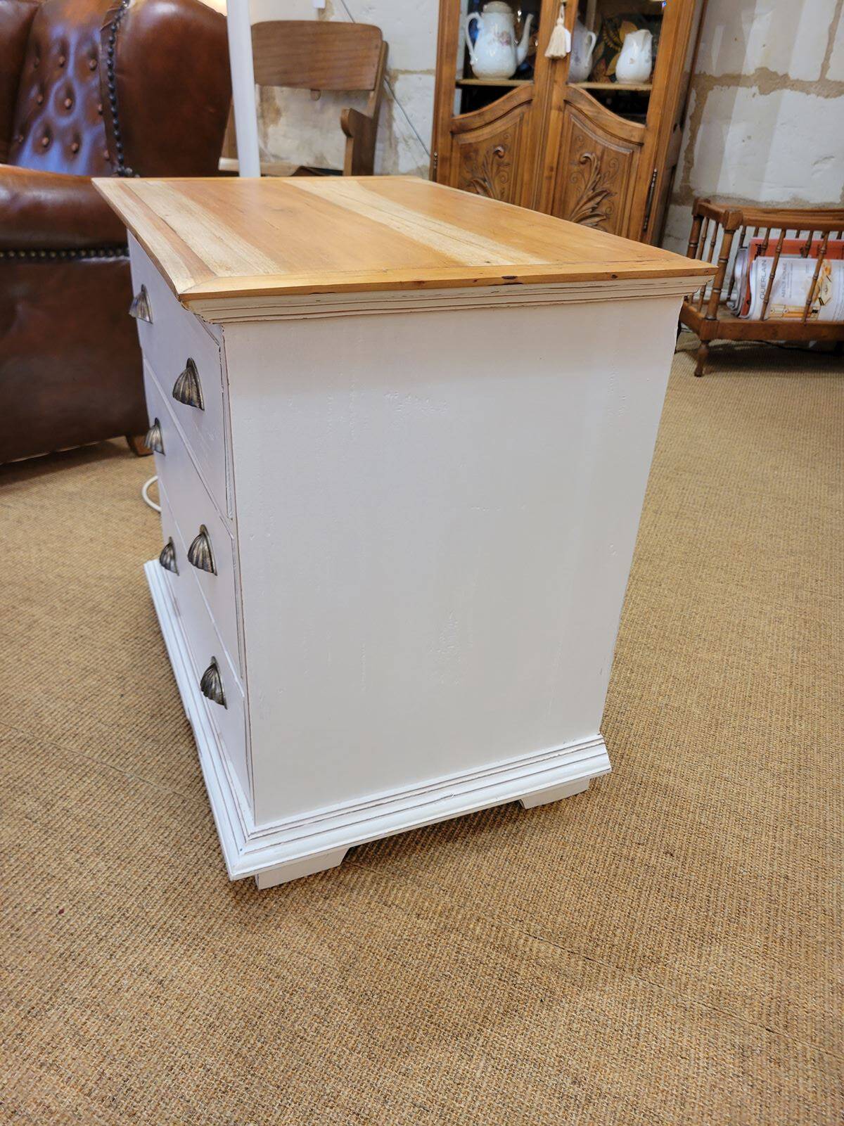 Vintage chest of drawers