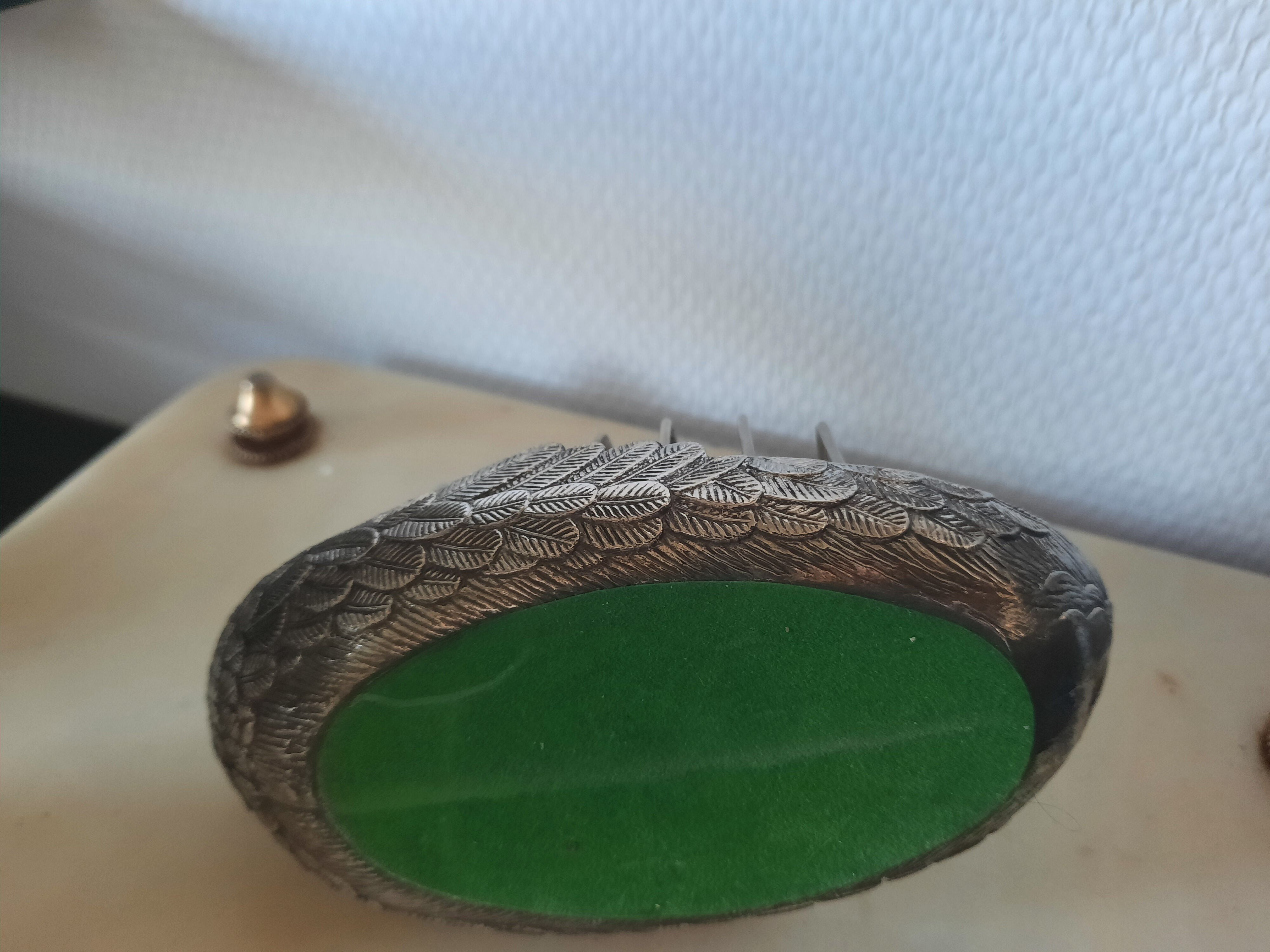 Vintage bread holder