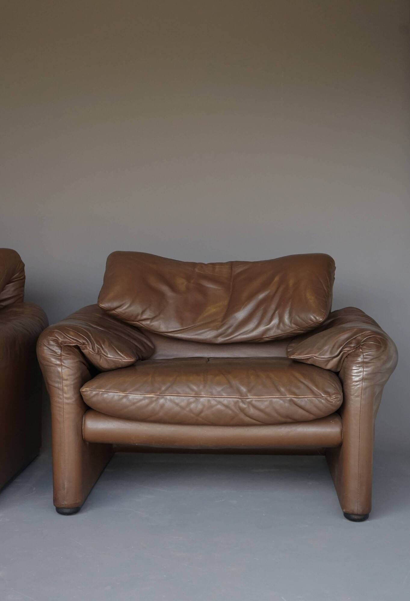 Maralunga Leather Armchairs by Vico Magistretti for Cassina, 1973