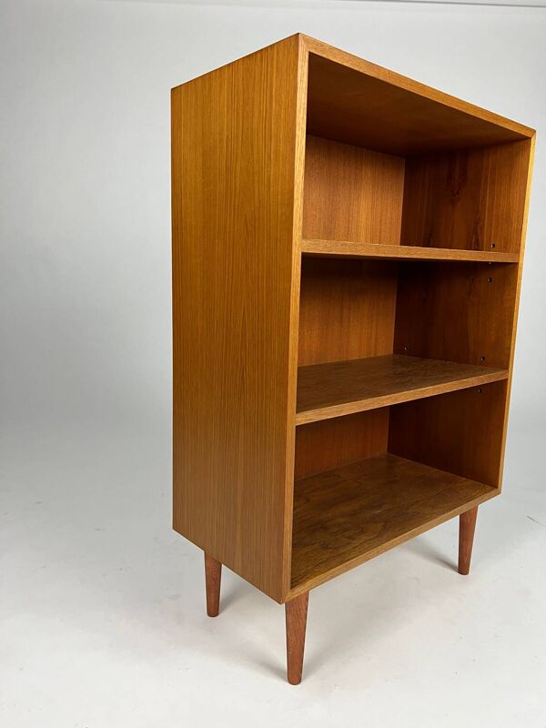 Étagère vintage en teck des années 60 en bois de teck du milieu du siècle.