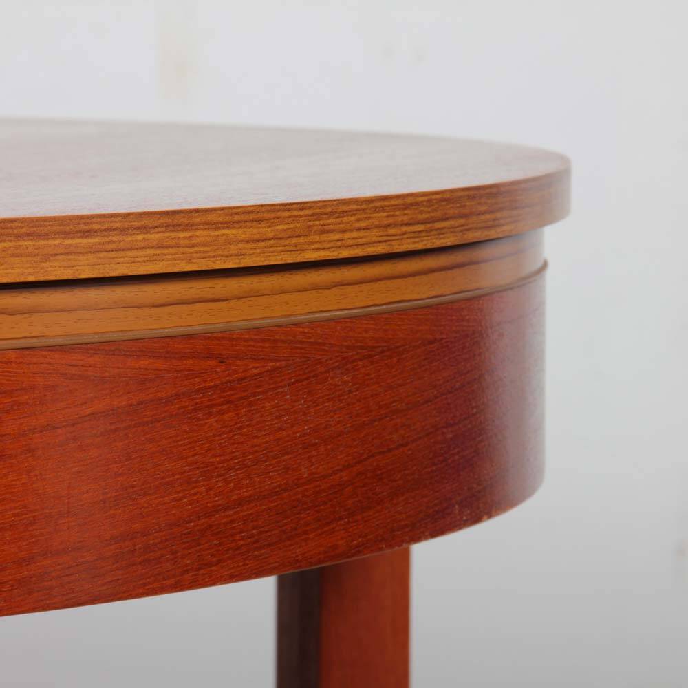 Table de repas ronde extensible en teck, 1970