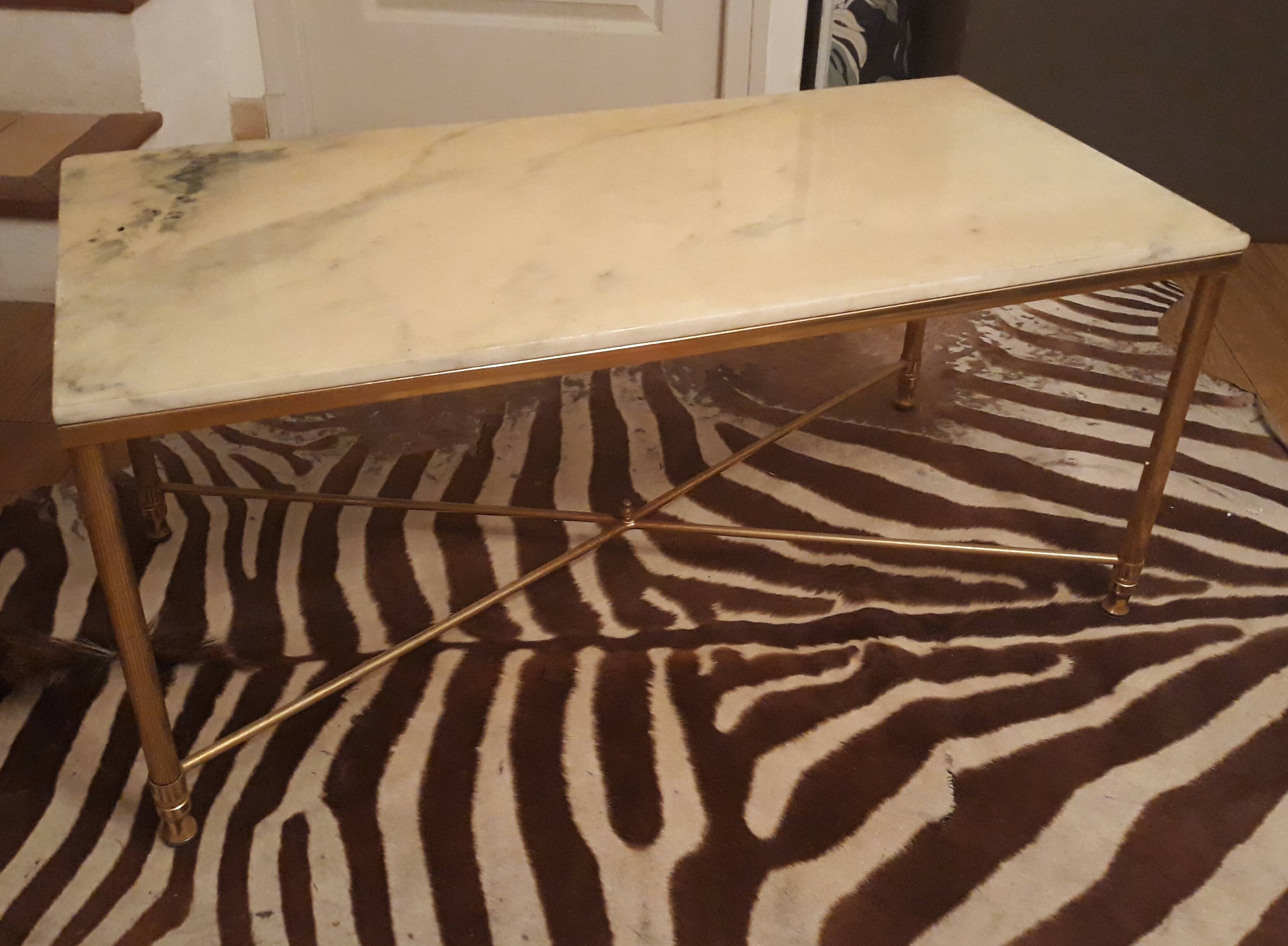 Table low 60s in laitin and marble