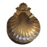 Shell-shaped brass catchall