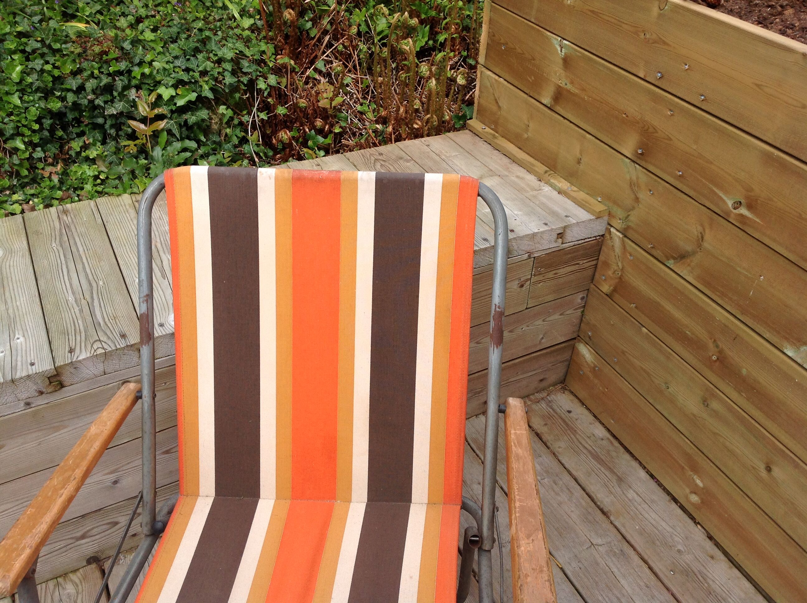 4 vintage camping armchairs
