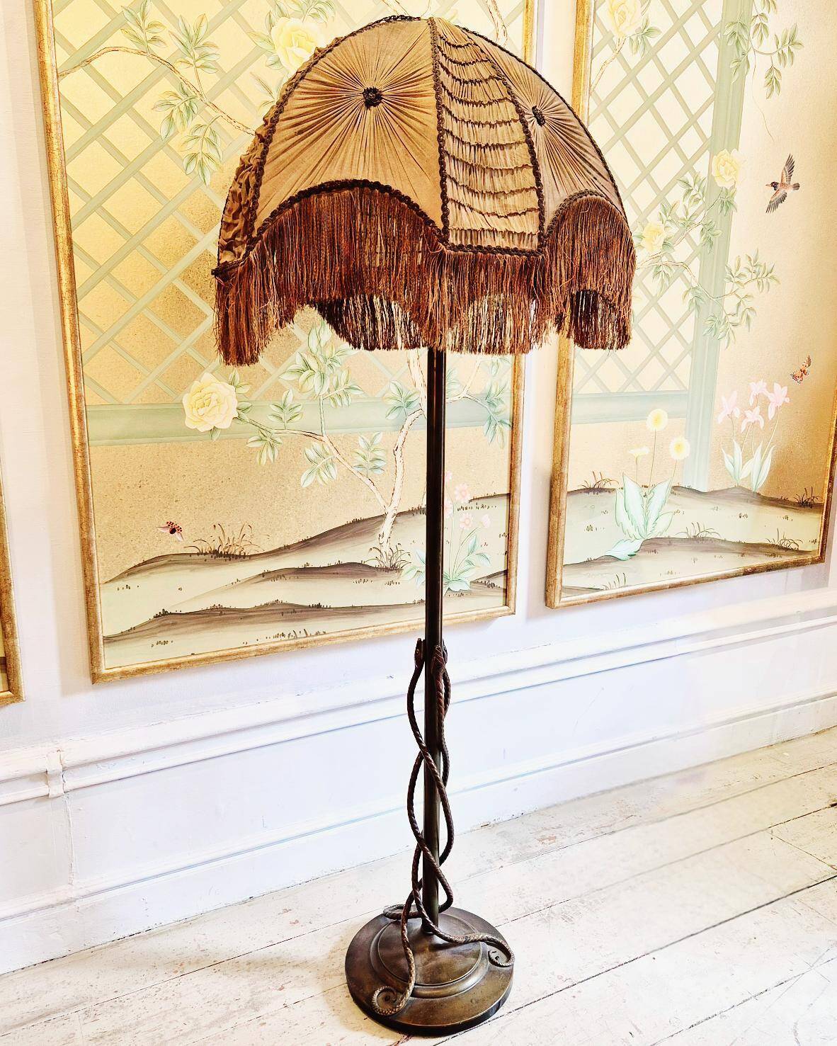 Rare and exquisite bronze floor lamp with intertwined snakes, early 1900s.
