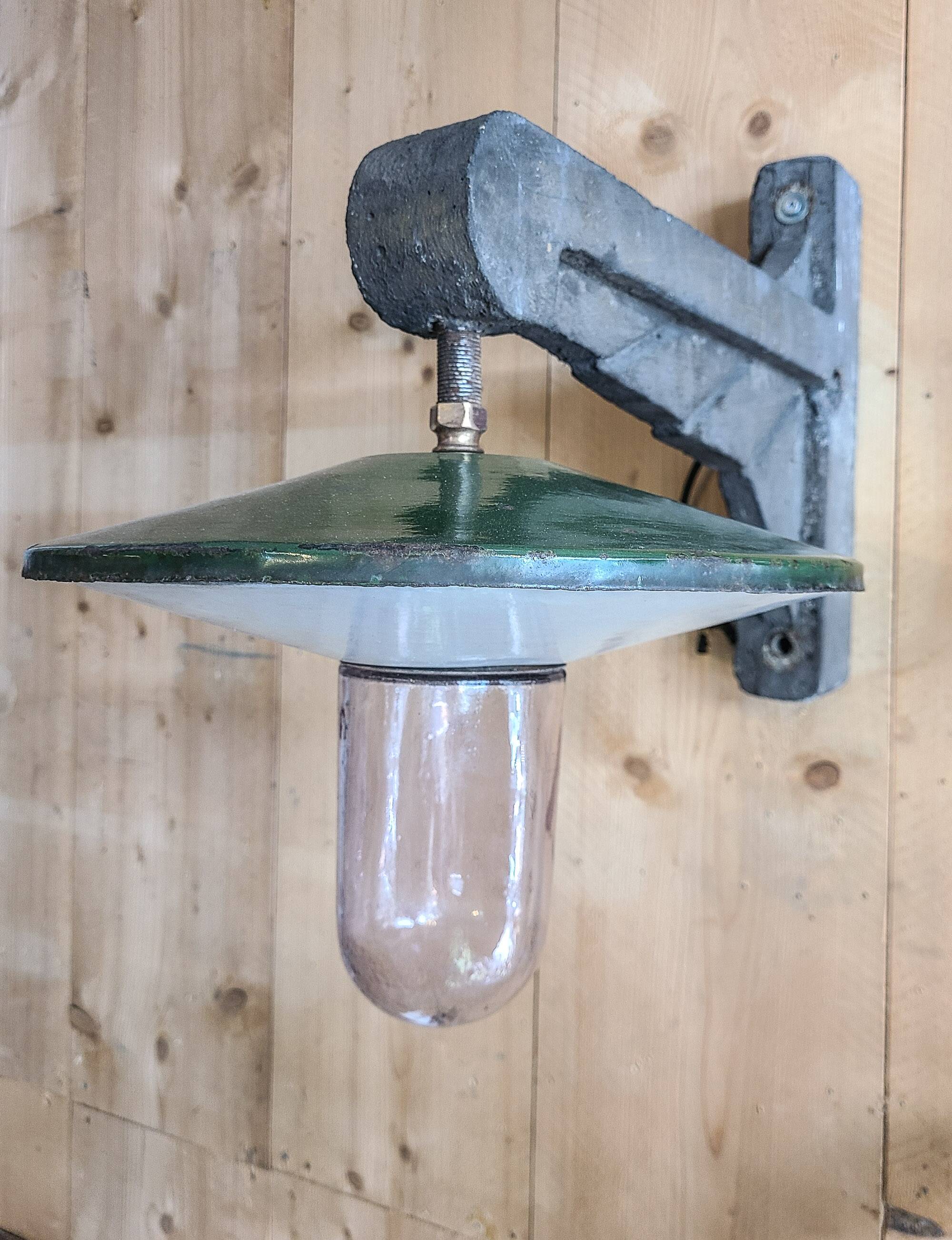 Industrial wall light