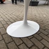 Original Knoll Tulip oval dining table (198cm) Carrara marble