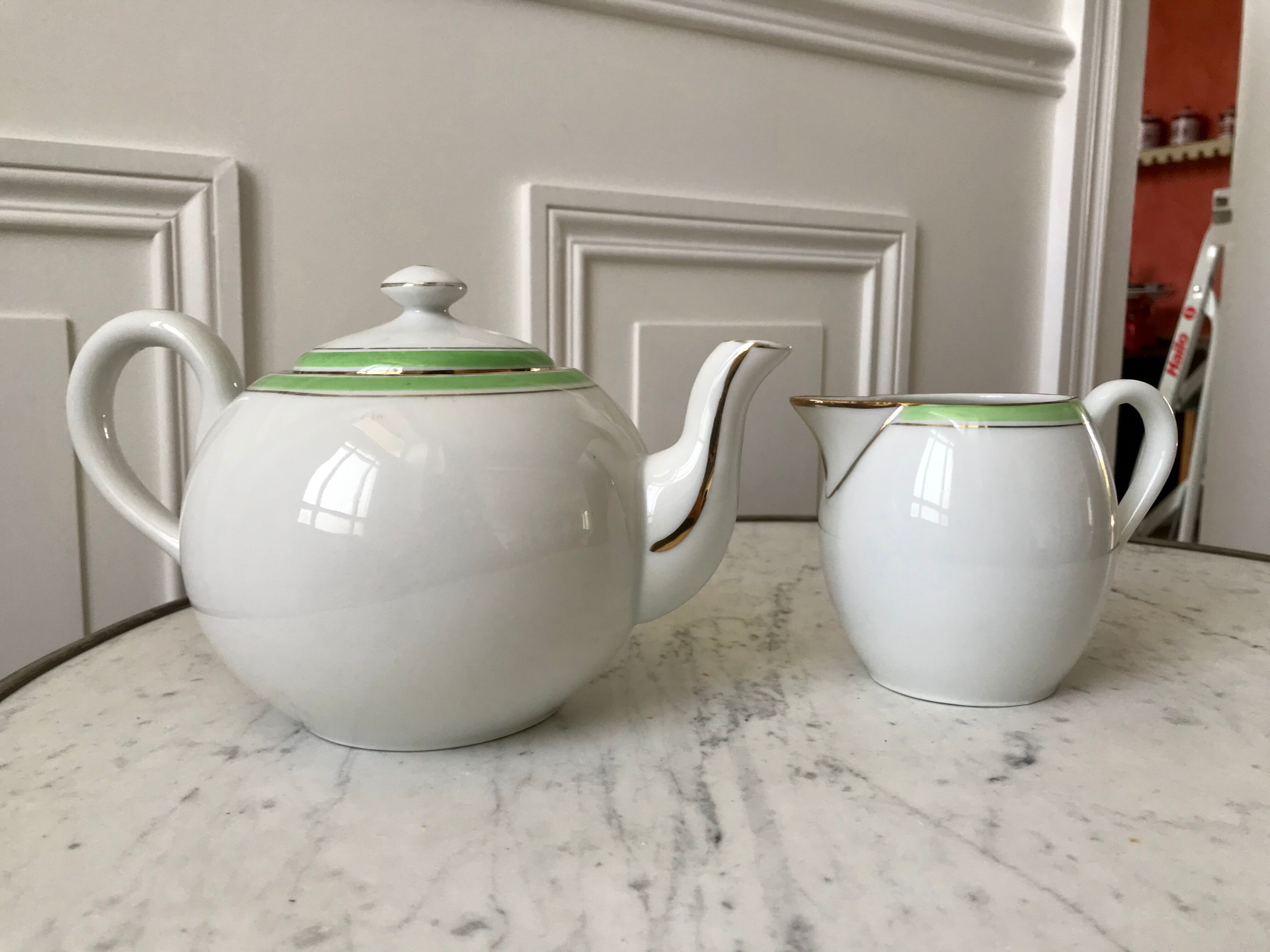 Duo of a teapot and a milk jar 60s