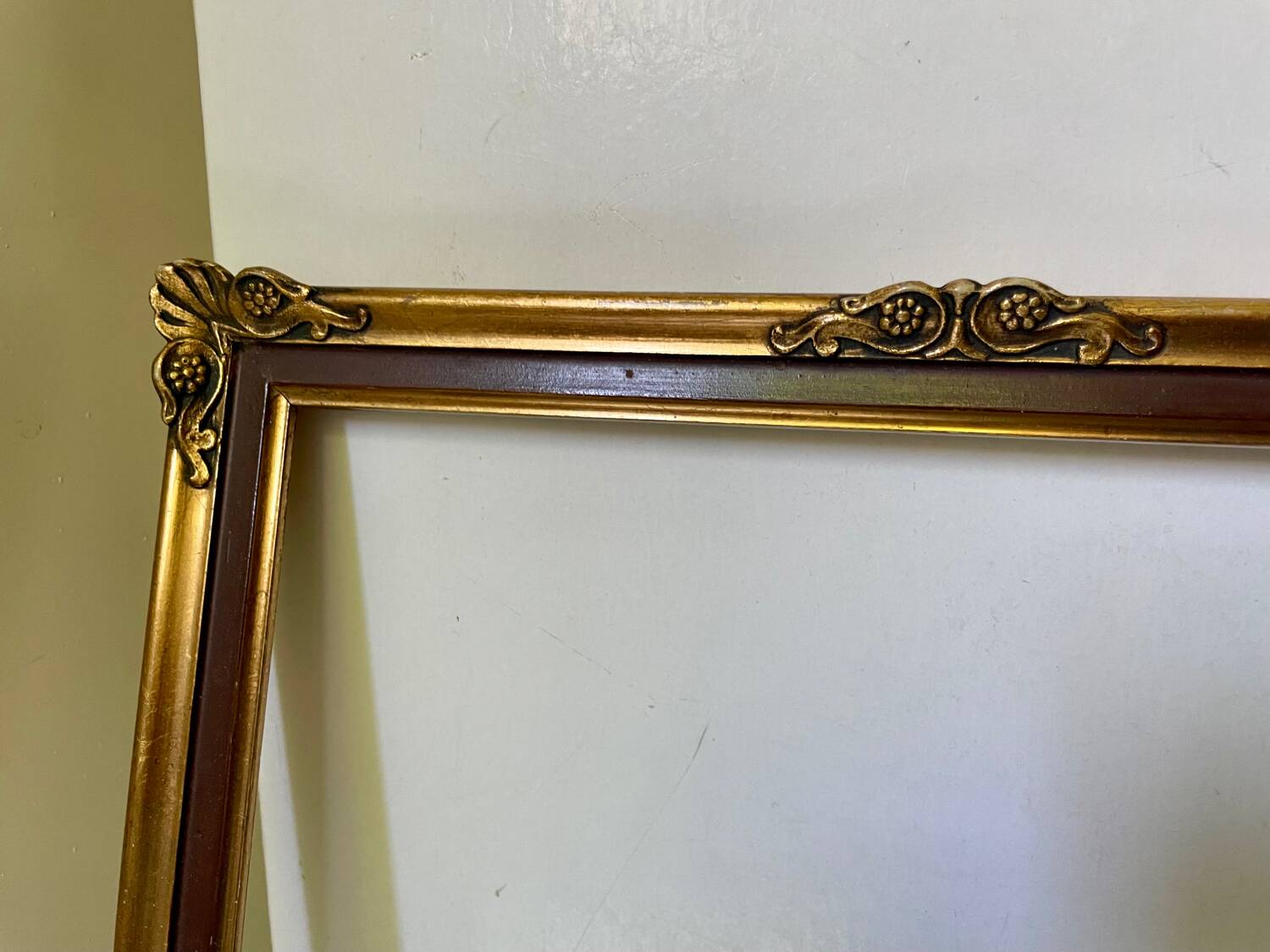 Antique Frame gilded wood 34 cm x 28 cm
