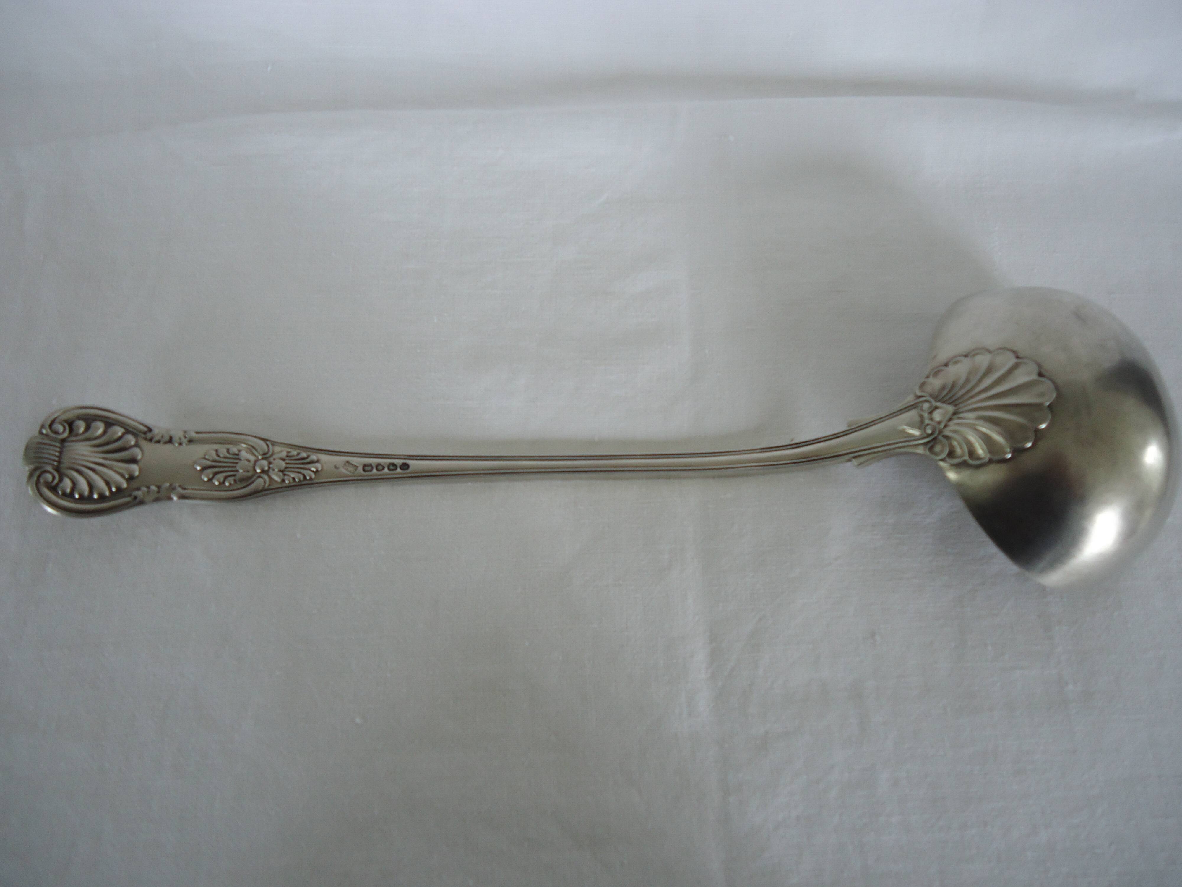 Louche à soupe victorienne, en argent massif 356 gr