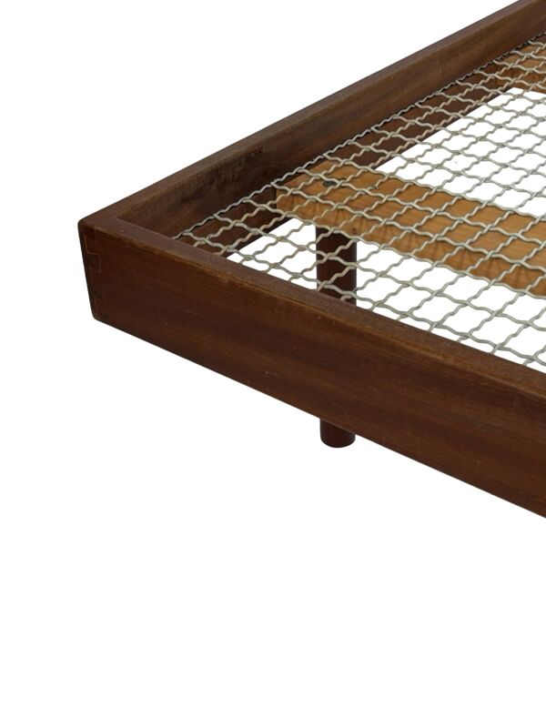 Lit de repos vintage au design minimaliste en teck des années 1960
