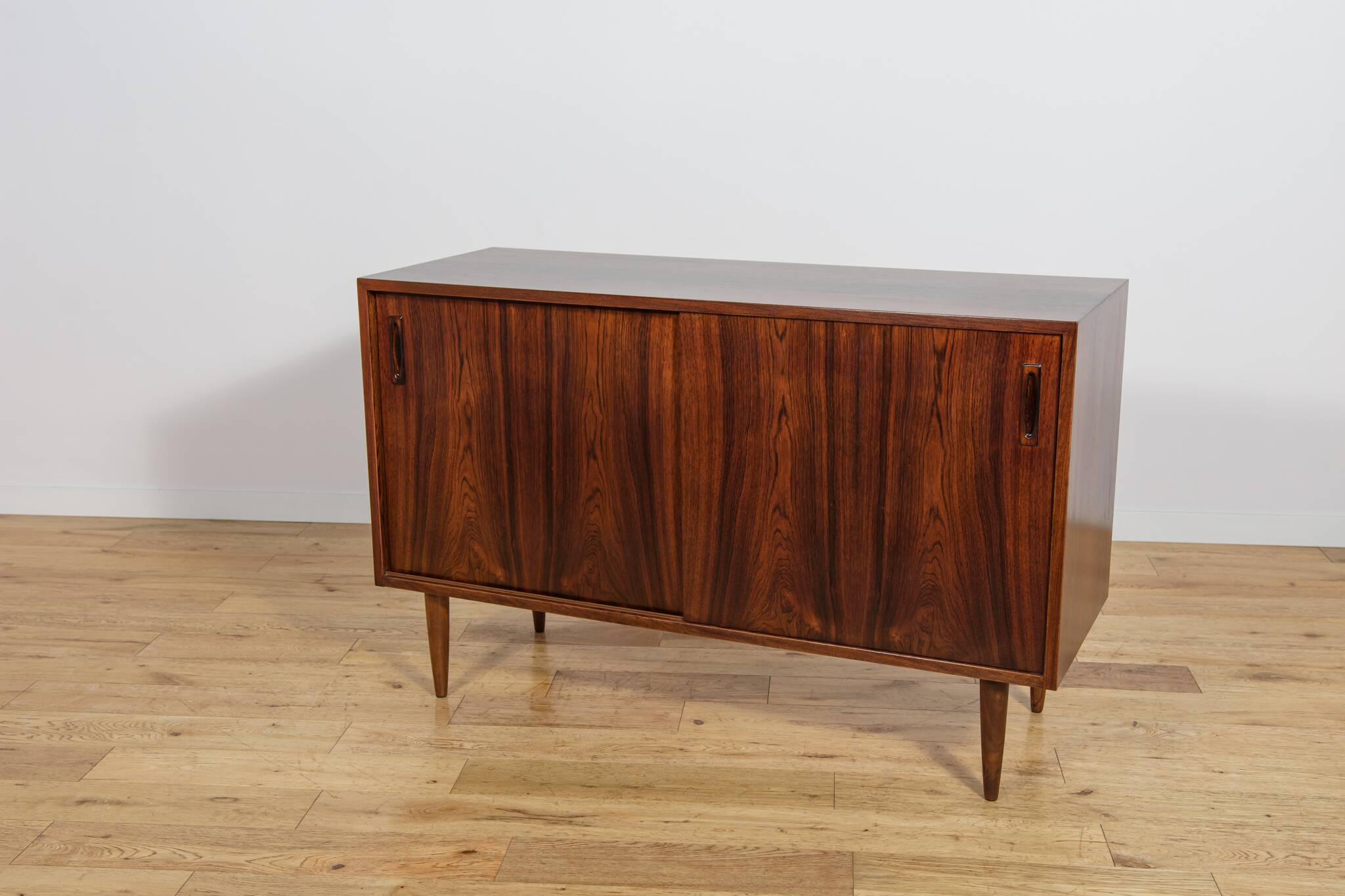 Small mid-century rosewood sideboard, Denmark, 1960s