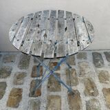 Round folding garden table