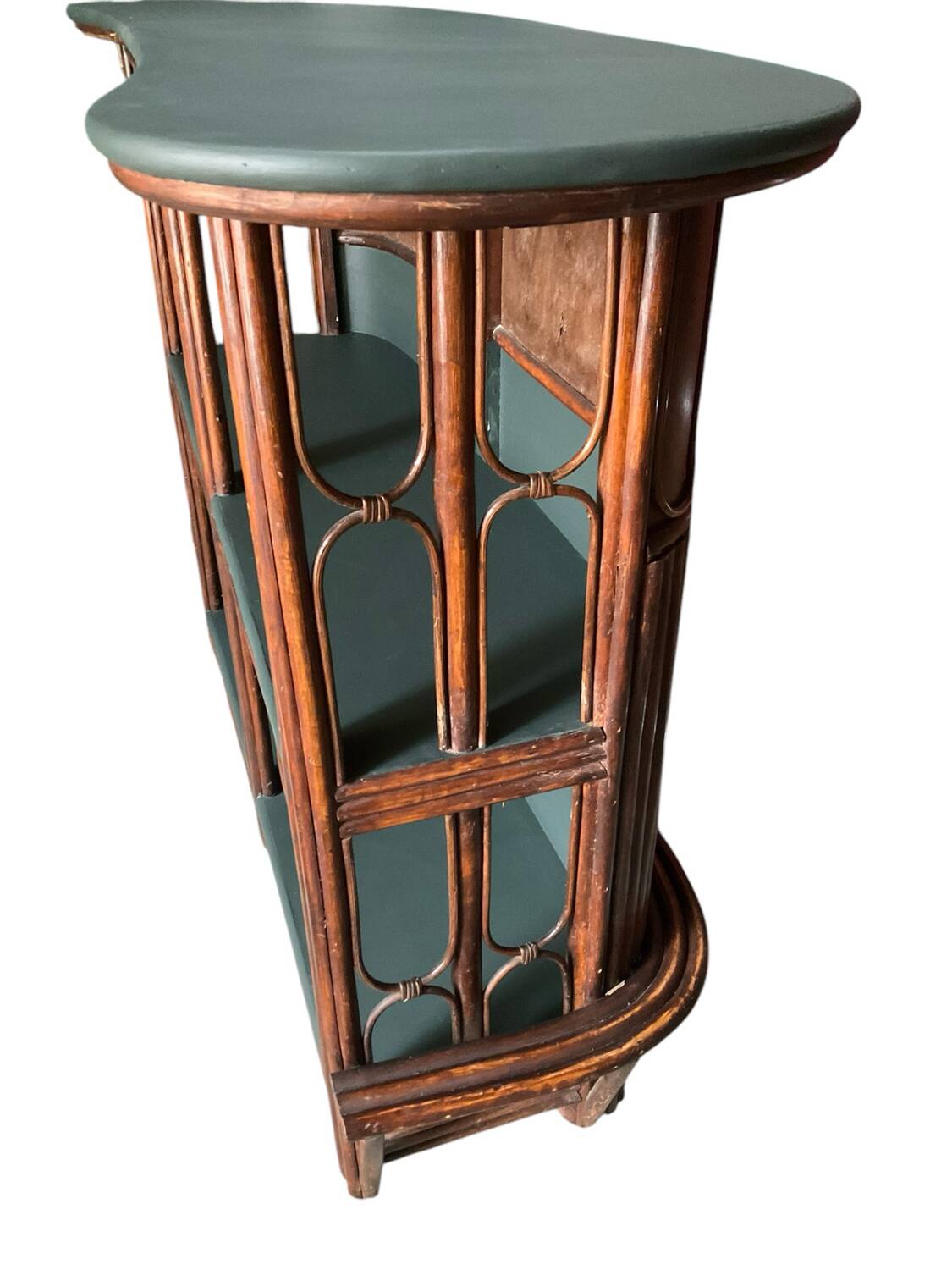 Rattan bar