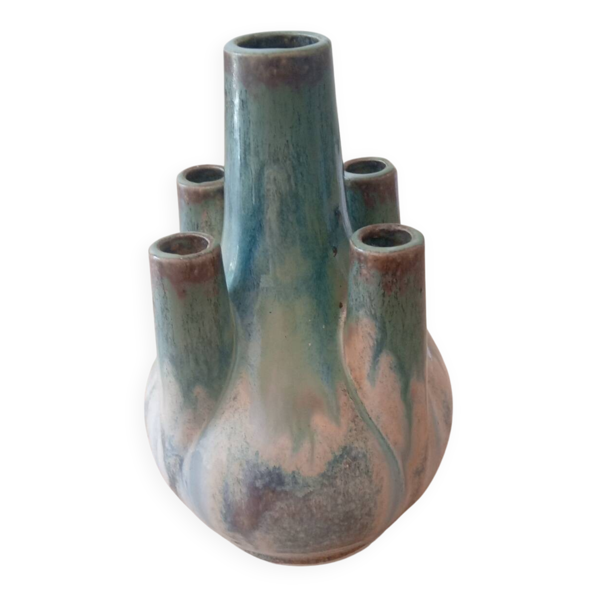 Flower-shaped stoneware vase